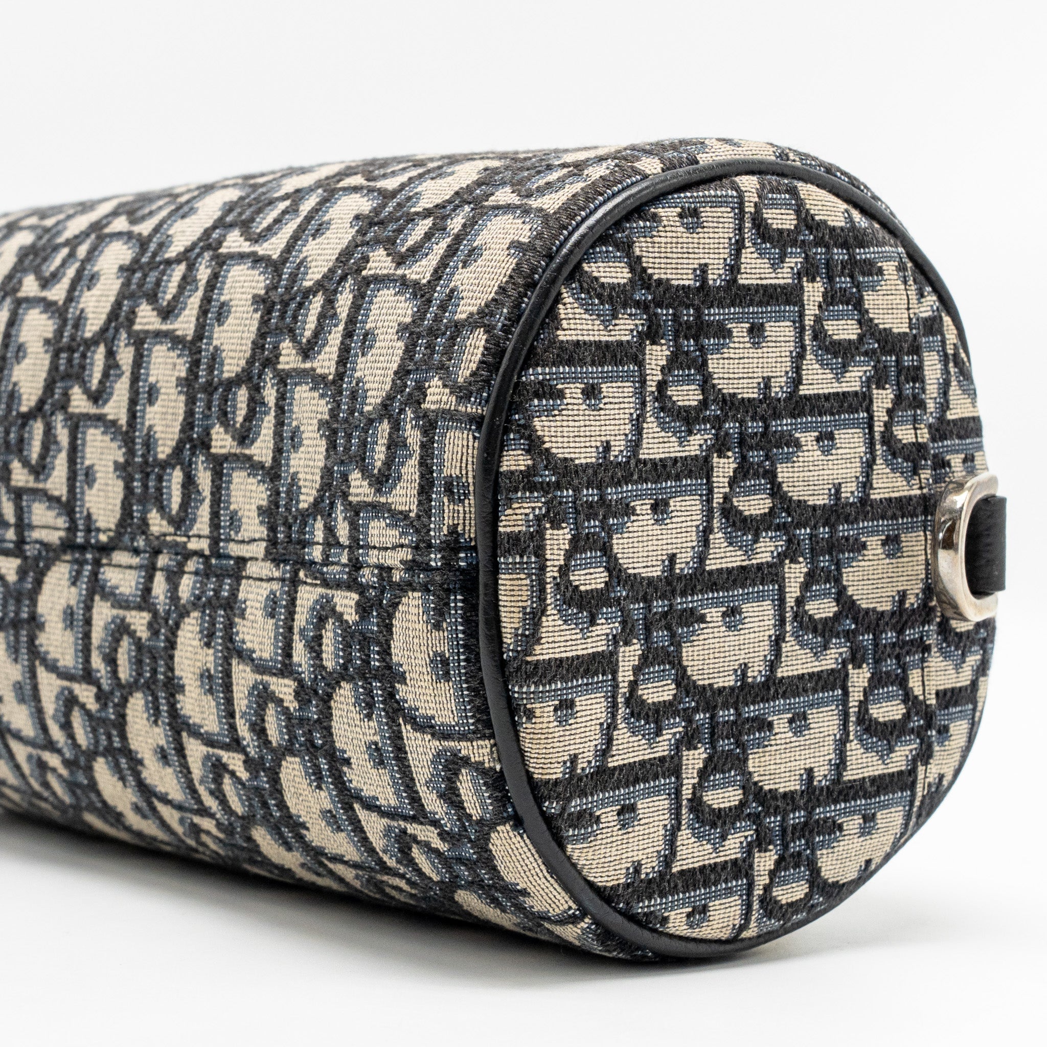 dior-roller-messenger-bag-oblique-jacquard-shw