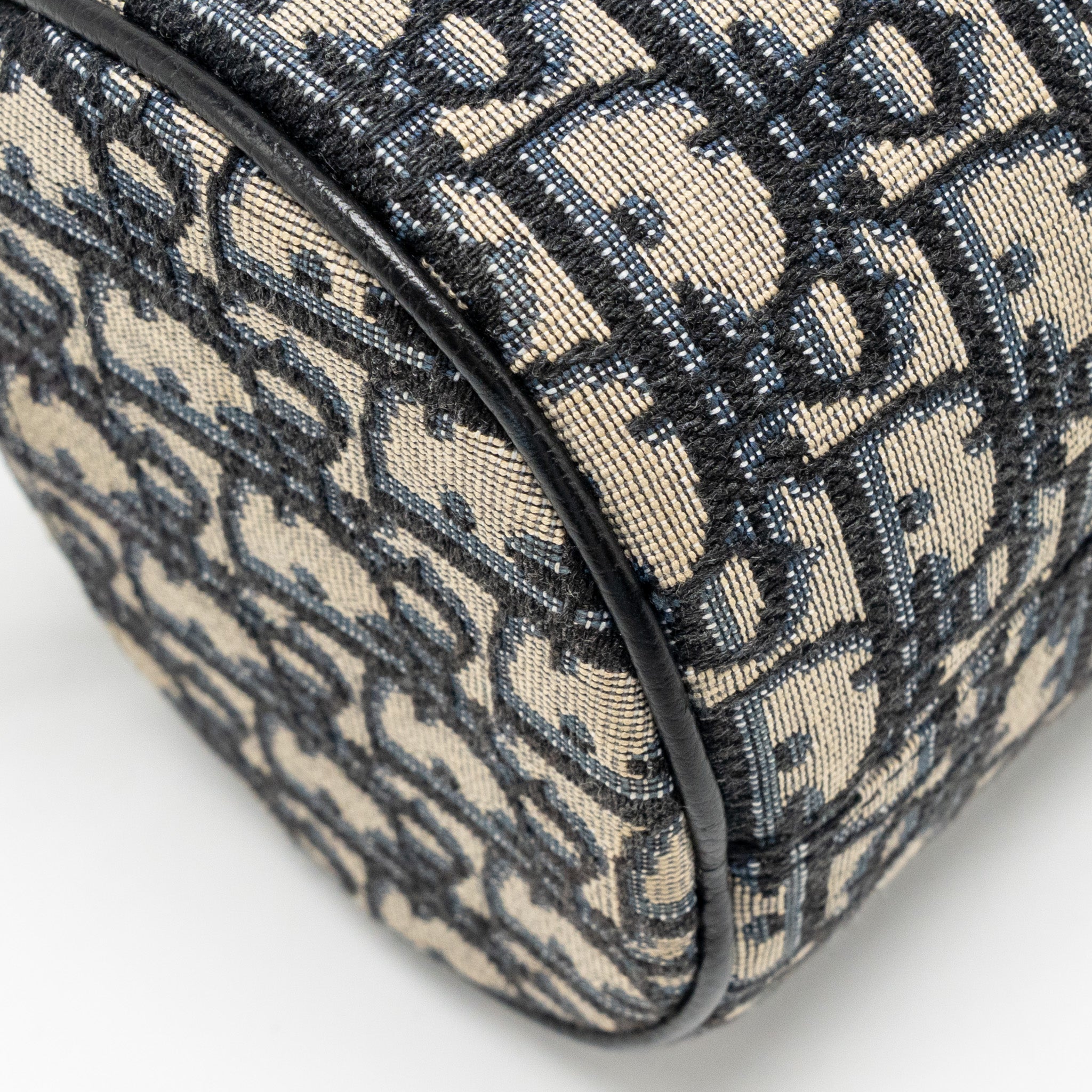 dior-roller-messenger-bag-oblique-jacquard-shw