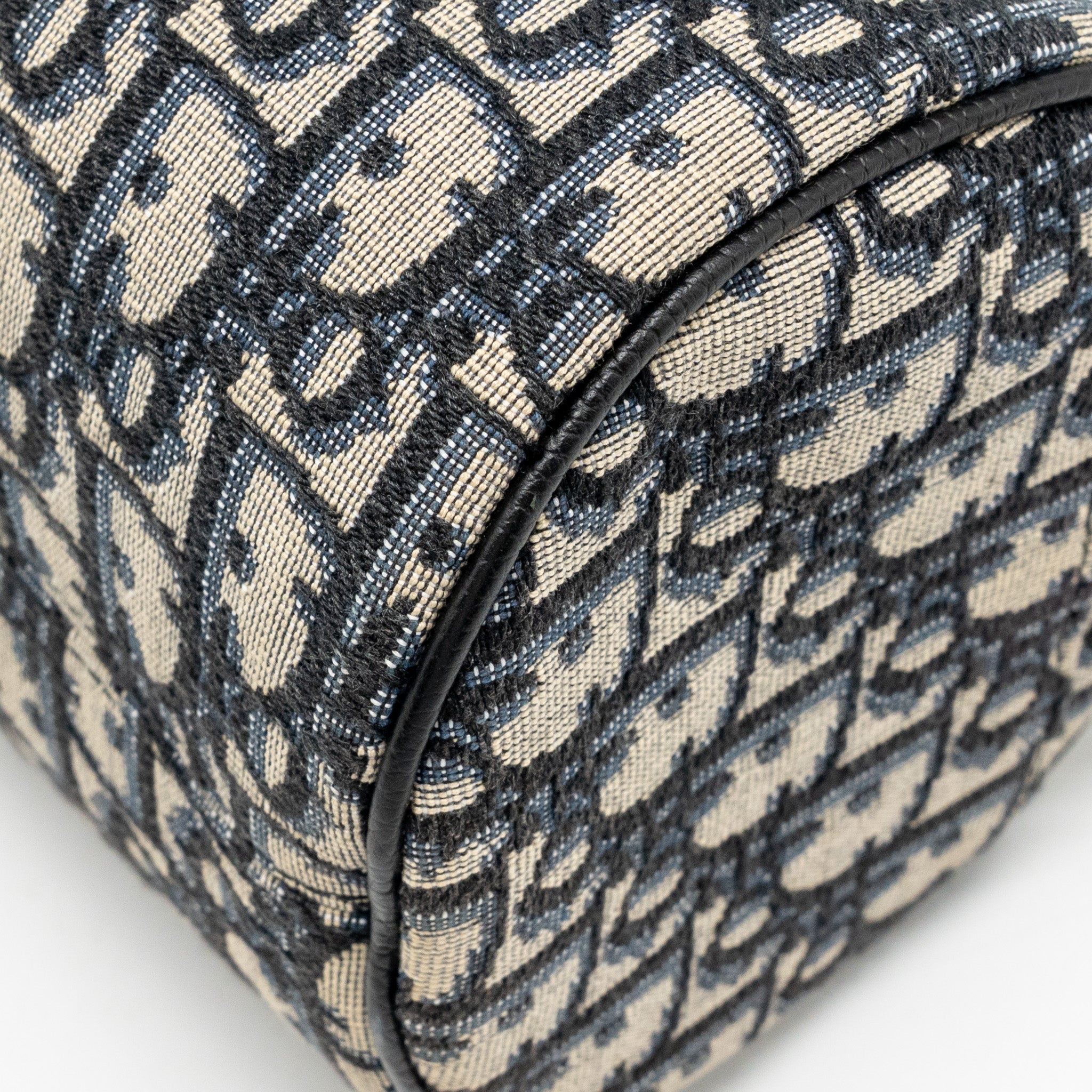 dior-roller-messenger-bag-oblique-jacquard-shw