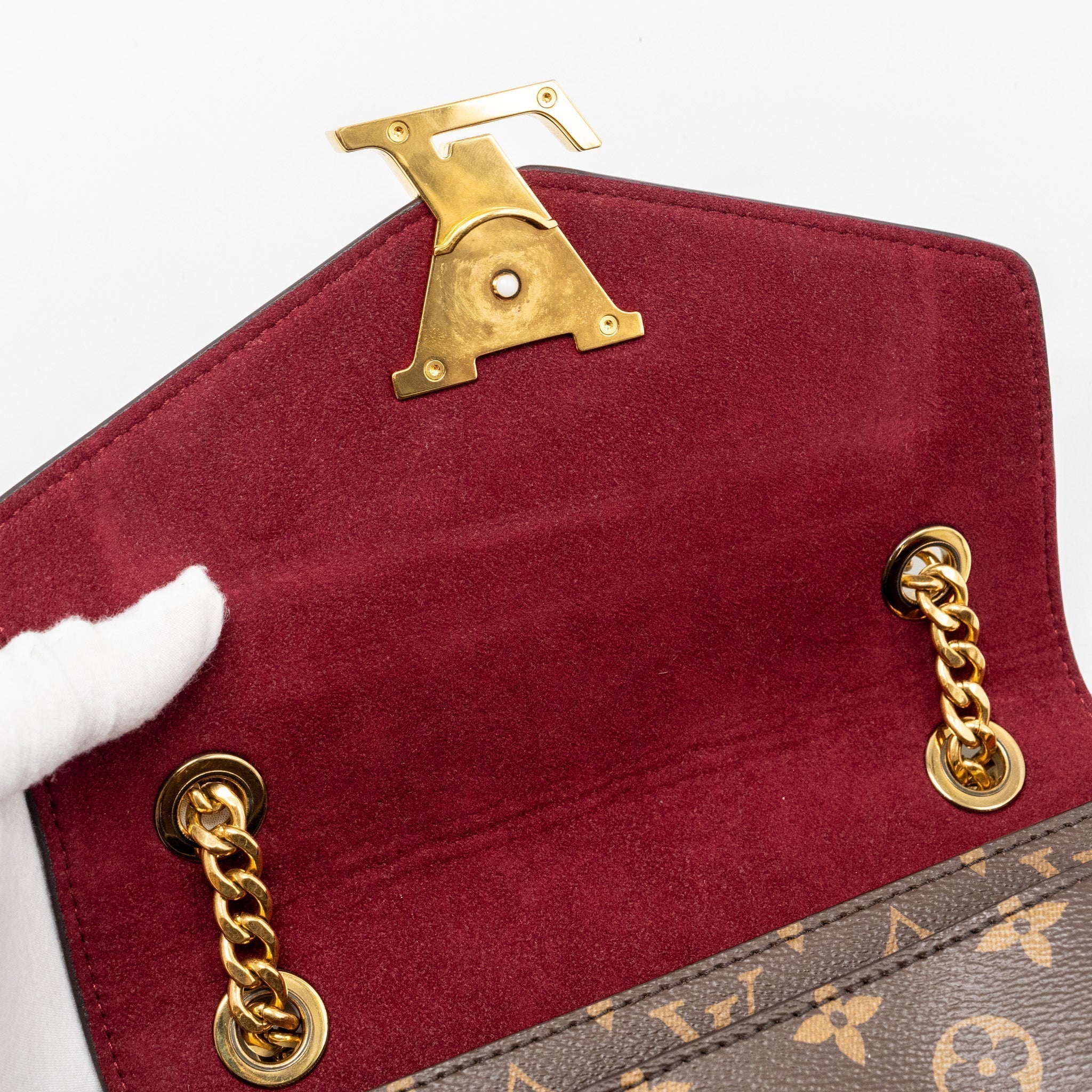 louis-vuitton-passy-monogram-canvas-black-gold-hardware