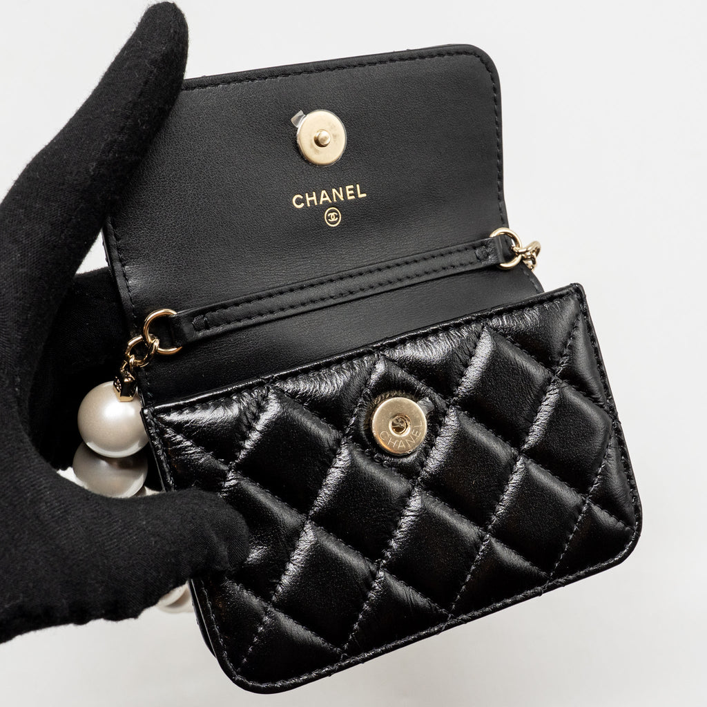 chanel-card-holder-with-maxi-pearls-chain-lambskin-black-lghw