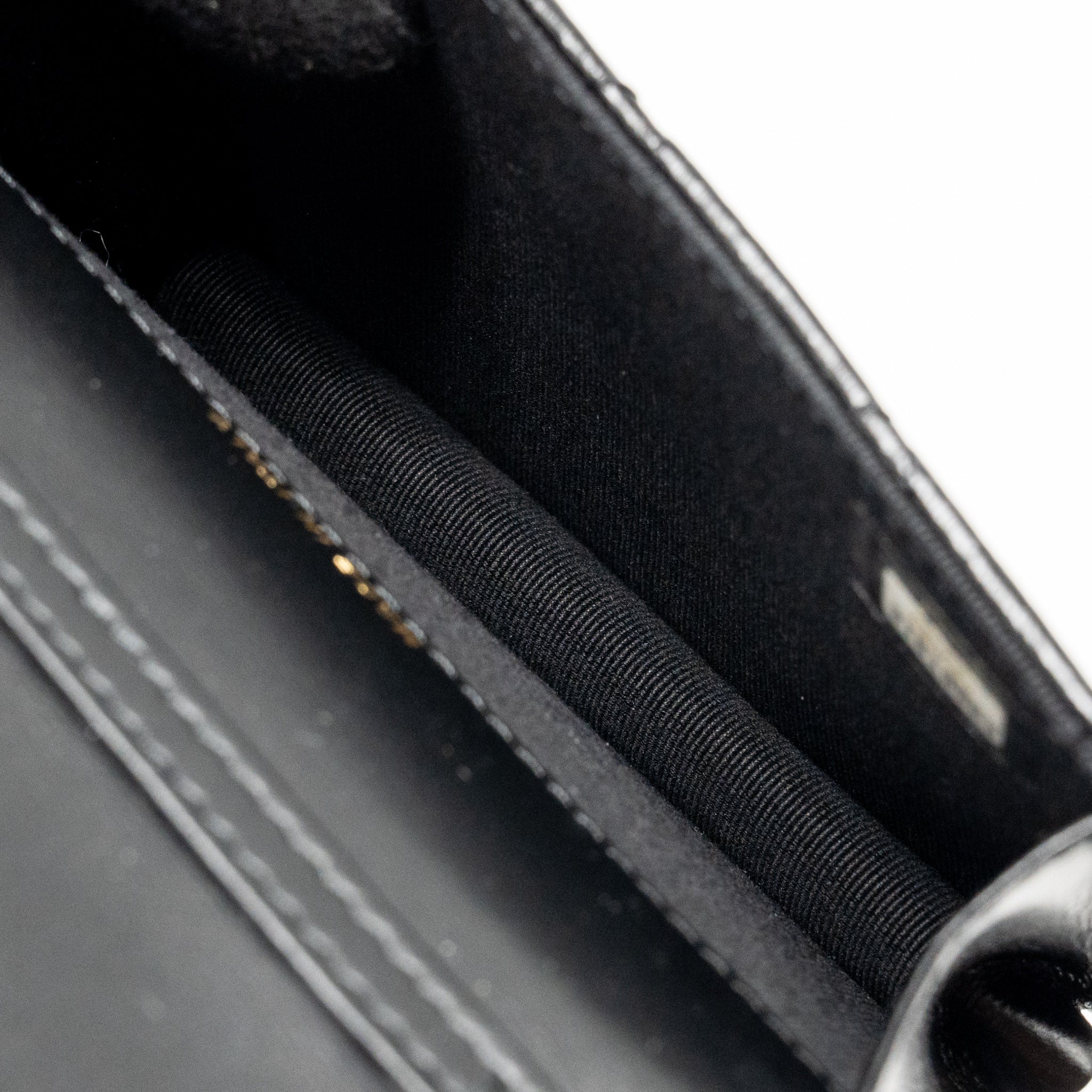 chanel-card-holder-with-maxi-pearls-chain-lambskin-black-lghw