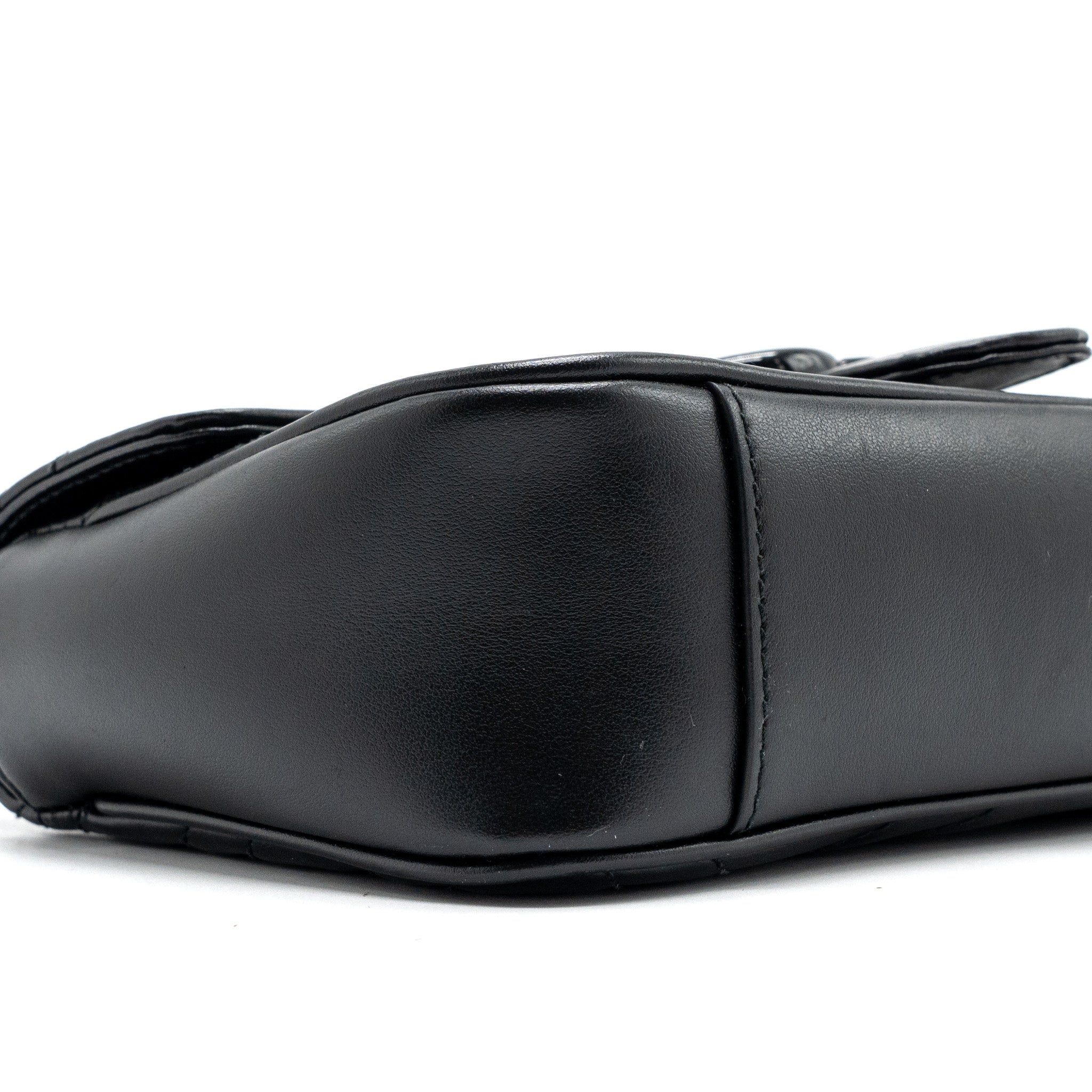 gucci-mini-marmont-calfskin-black-with-black-hardware