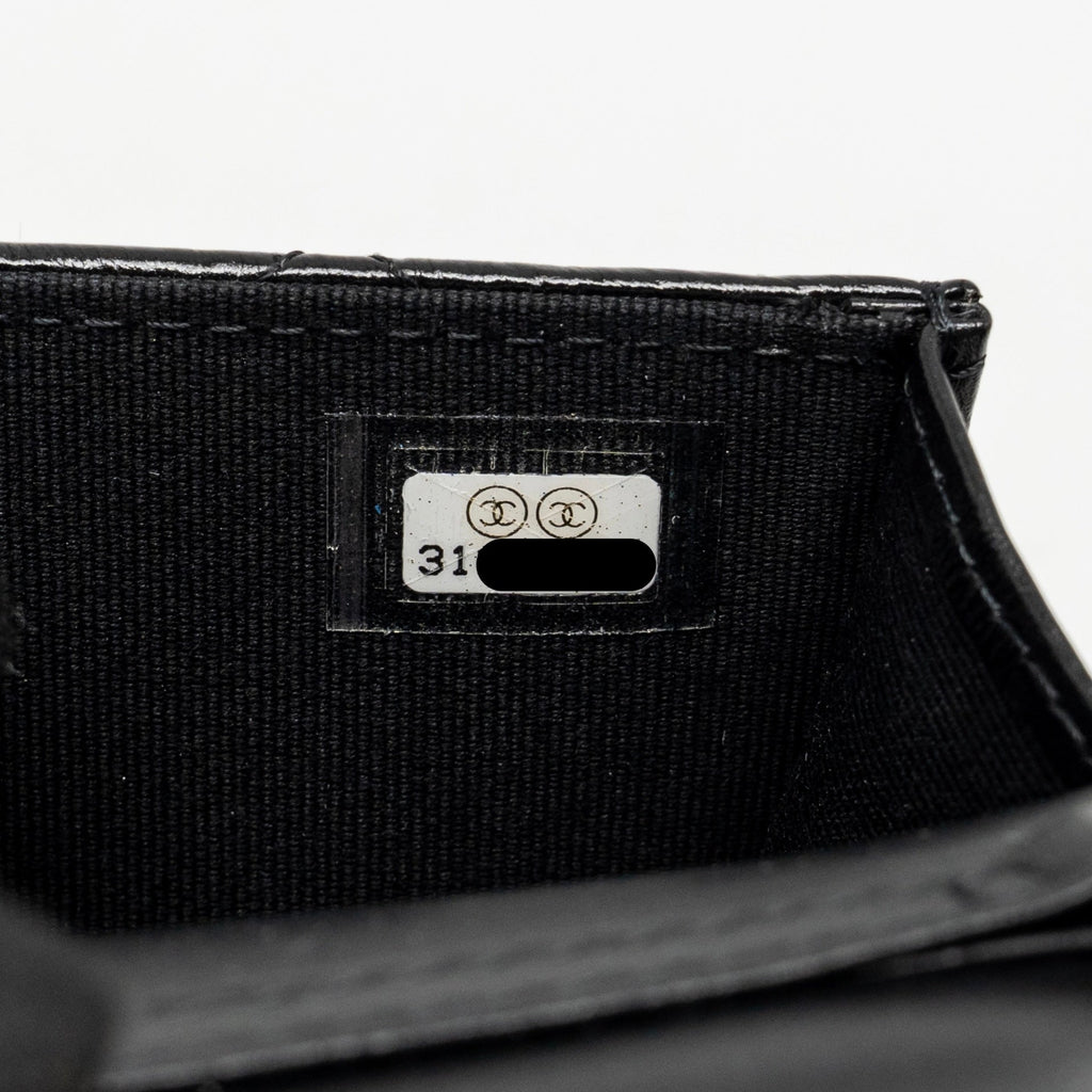 chanel-card-holder-with-maxi-pearls-chain-lambskin-black-lghw