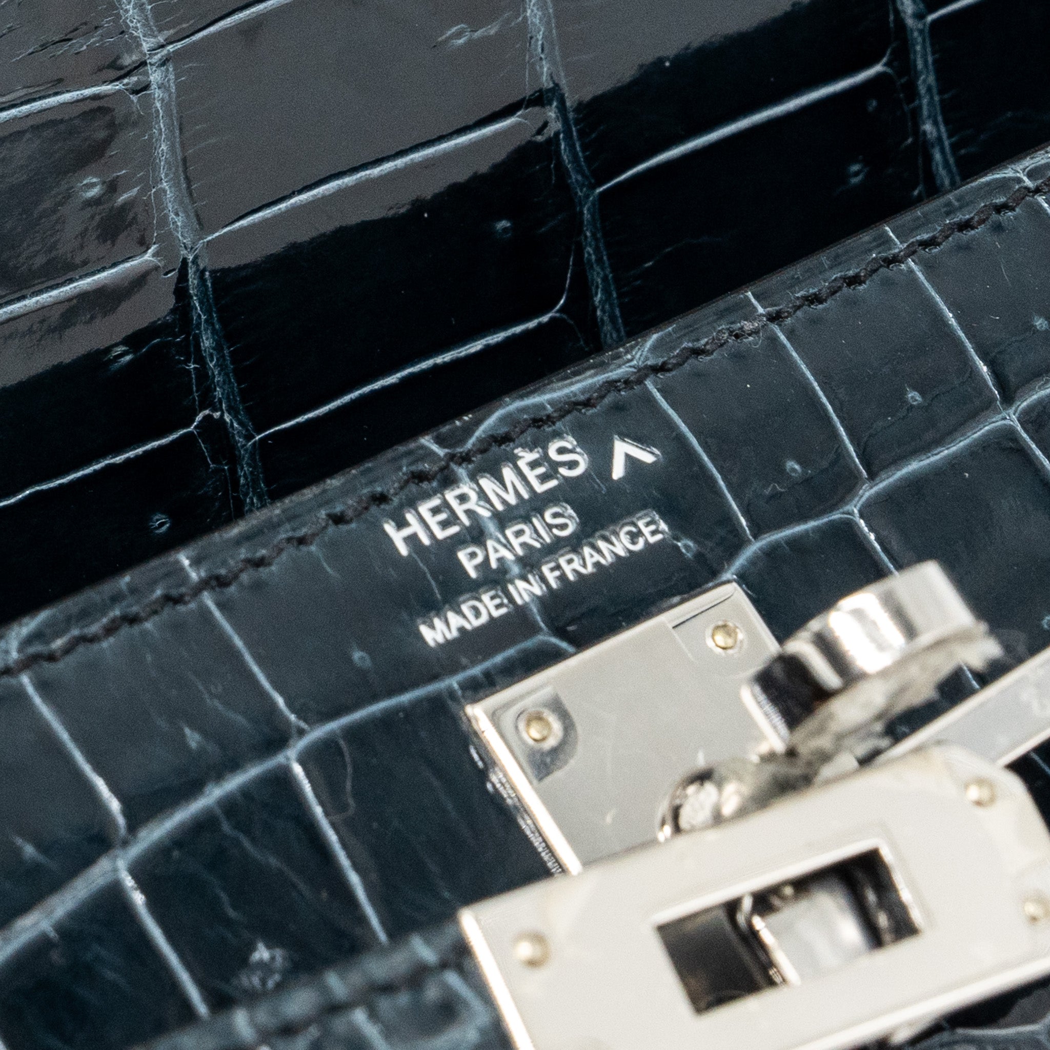 hermes-kelly-25-shiny-crocodile-porous-v0-vert-rousseau-shw-stamp-z