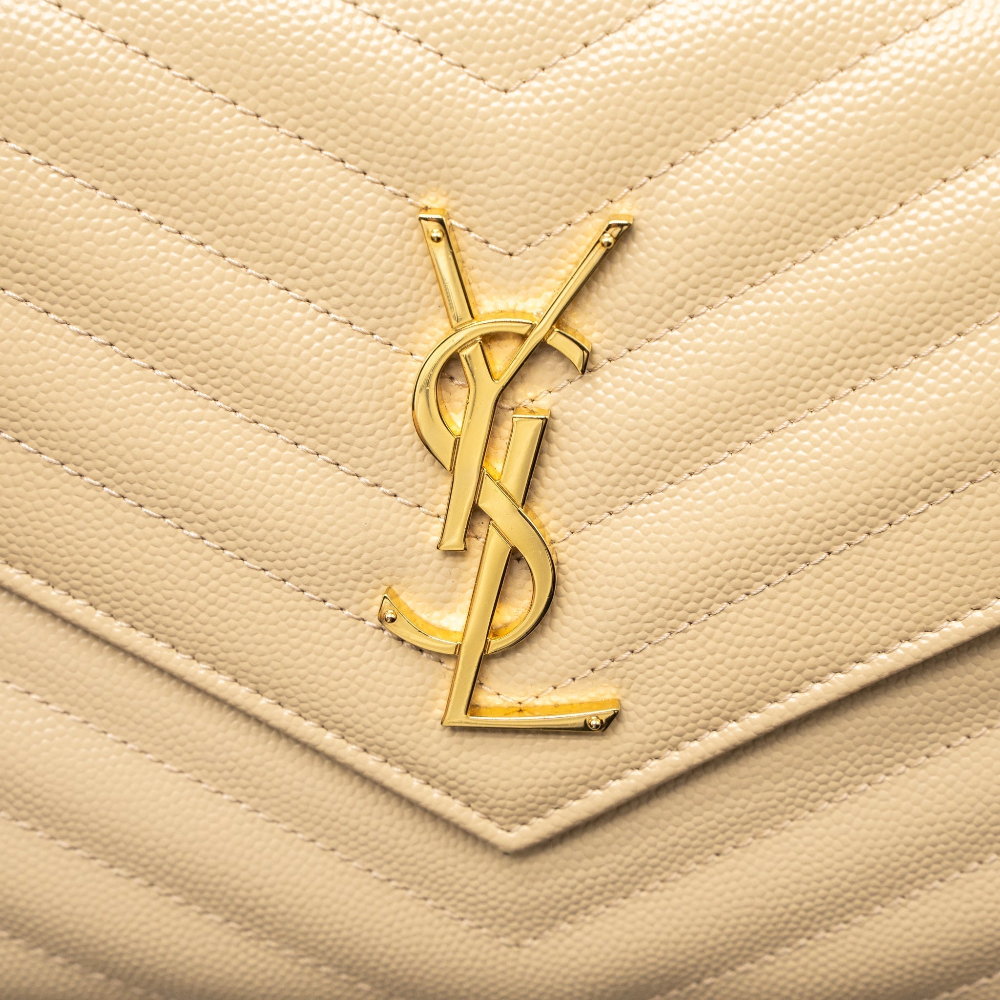 saint-laurent-cassandre-matelasse-chain-wallet-grained-calfskin-beige-ghw