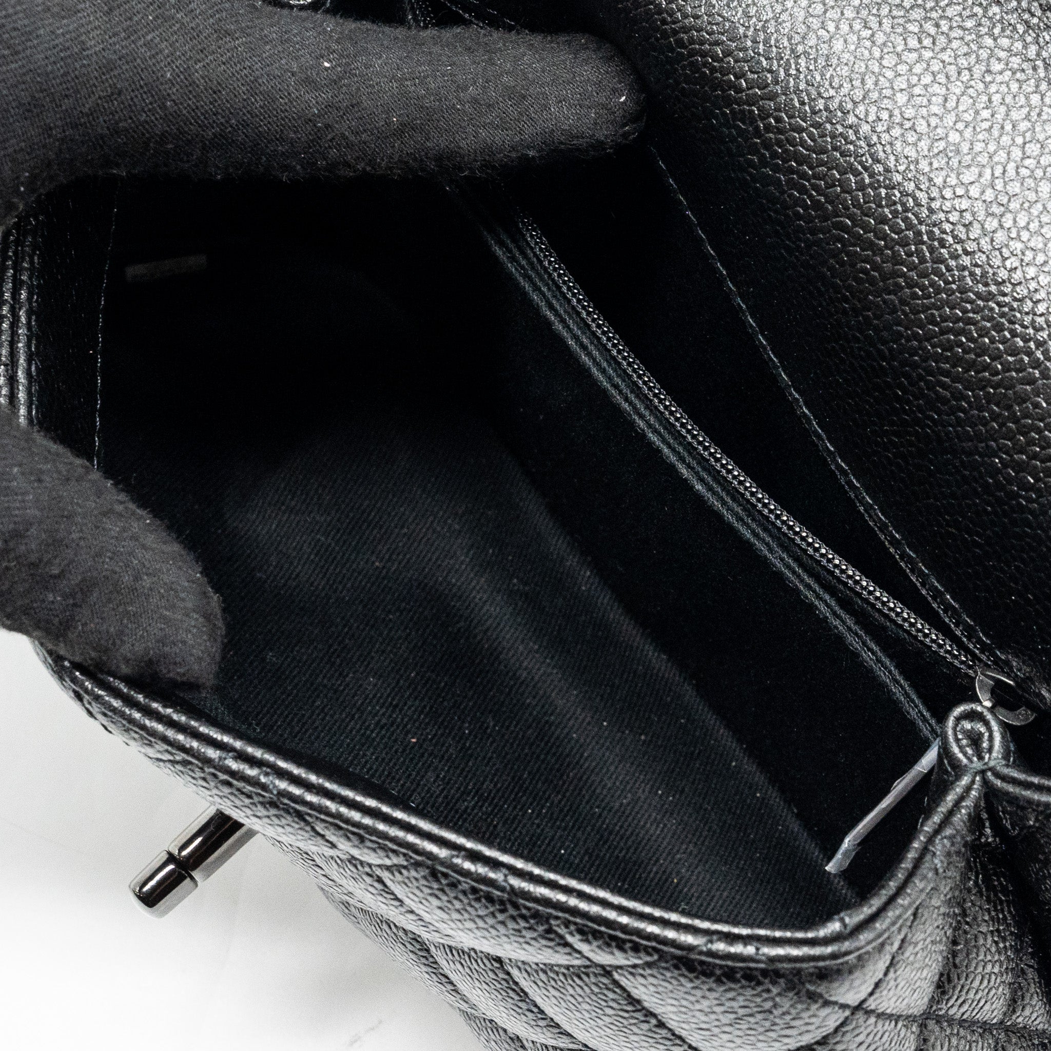 chanel-small-coco-handle-caviar-so-black-with-black-hardware-1
