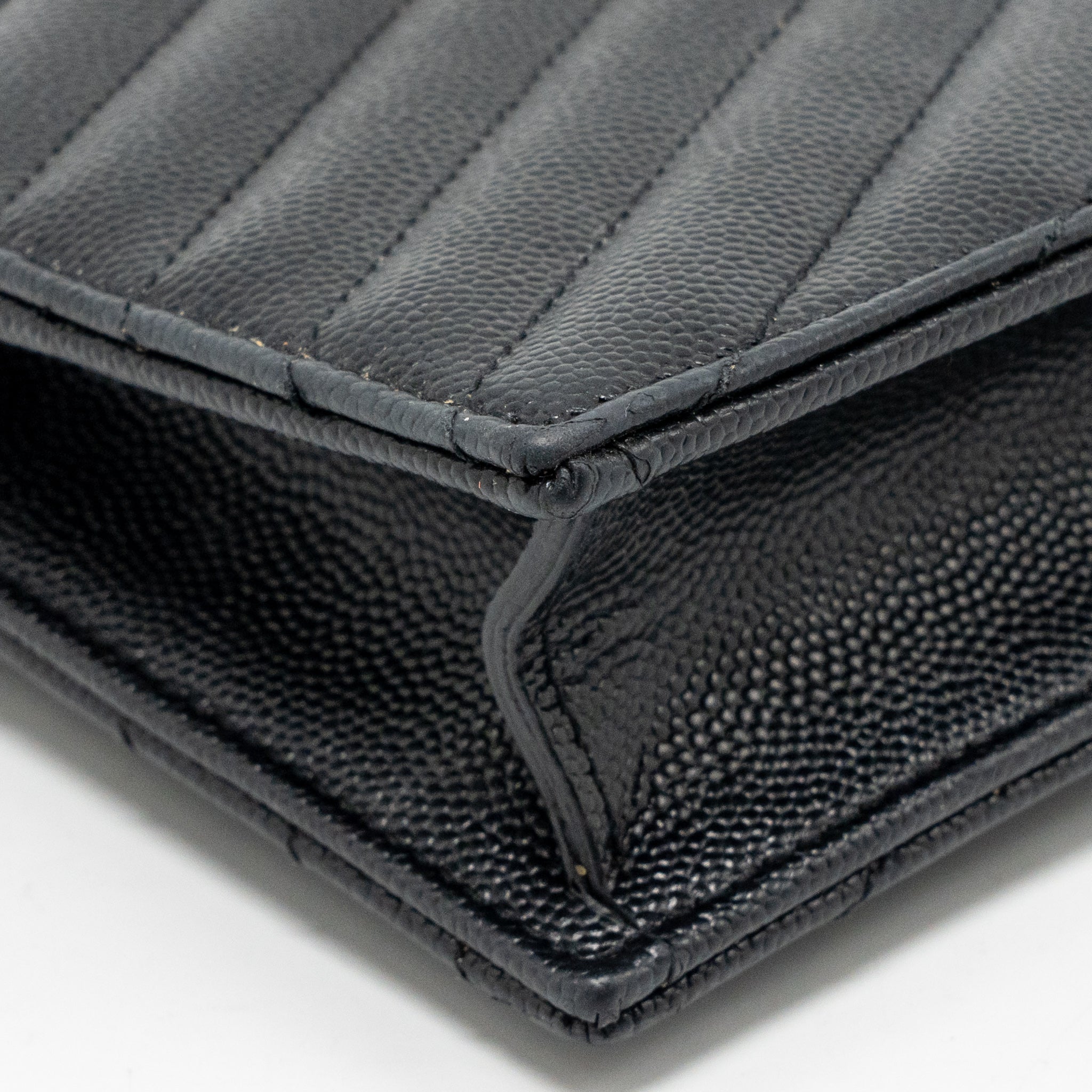 saint-laurent-ysl-envelope-chain-wallet-grained-calfskin-black-ghw