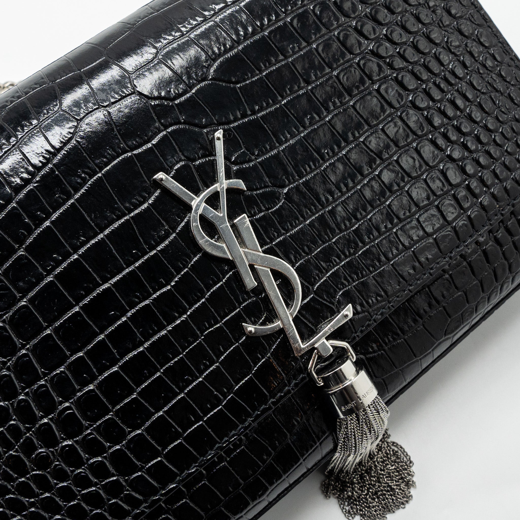 saint-laurent-ysl-kate-tassel-croc-embossed-calfskin-black-shw
