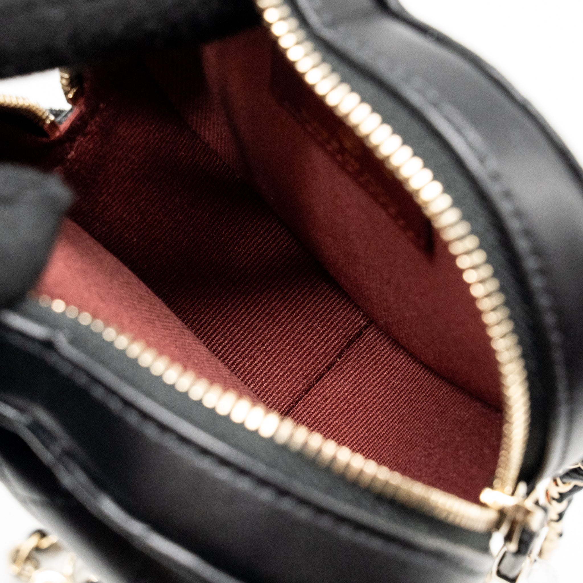 chanel-22s-heart-belt-bag-lambskin-black-lghw-4