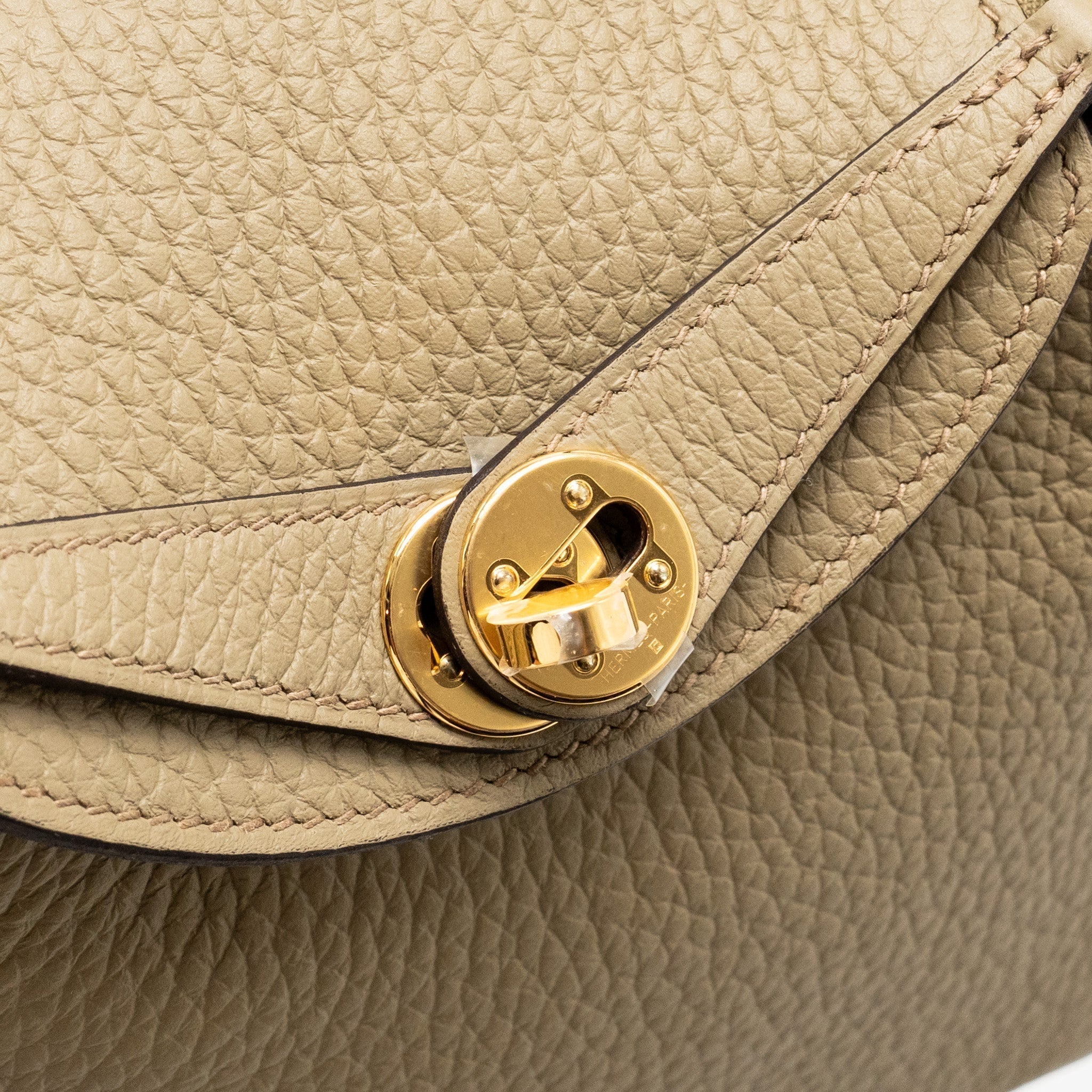 hermes-lindy-white