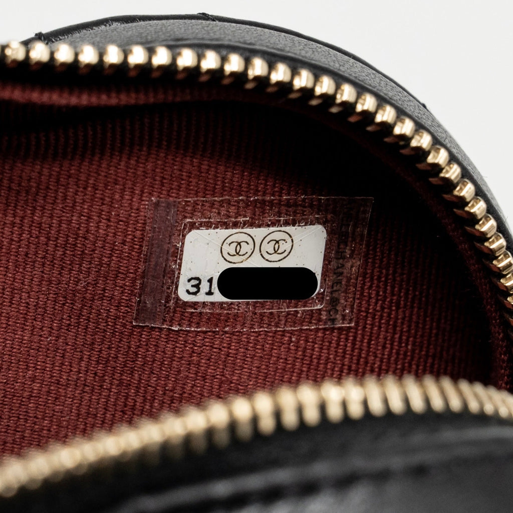 chanel-22s-heart-belt-bag-lambskin-black-lghw-4