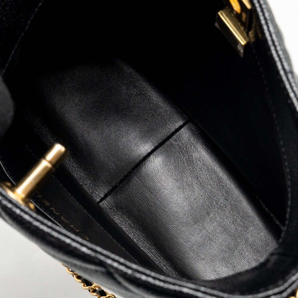 chanel-quilted-hobo-caviar-black-ghw-microchip
