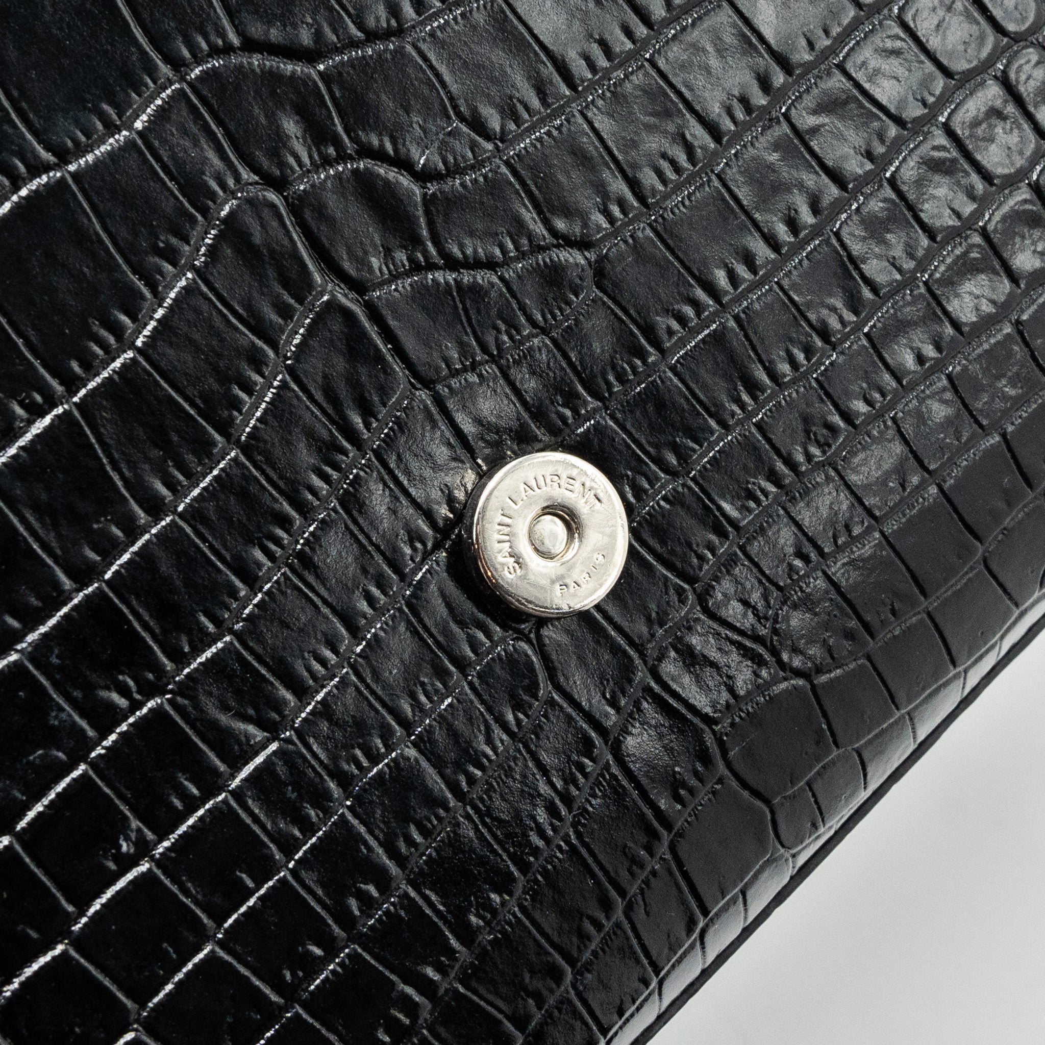 saint-laurent-ysl-kate-tassel-croc-embossed-calfskin-black-shw