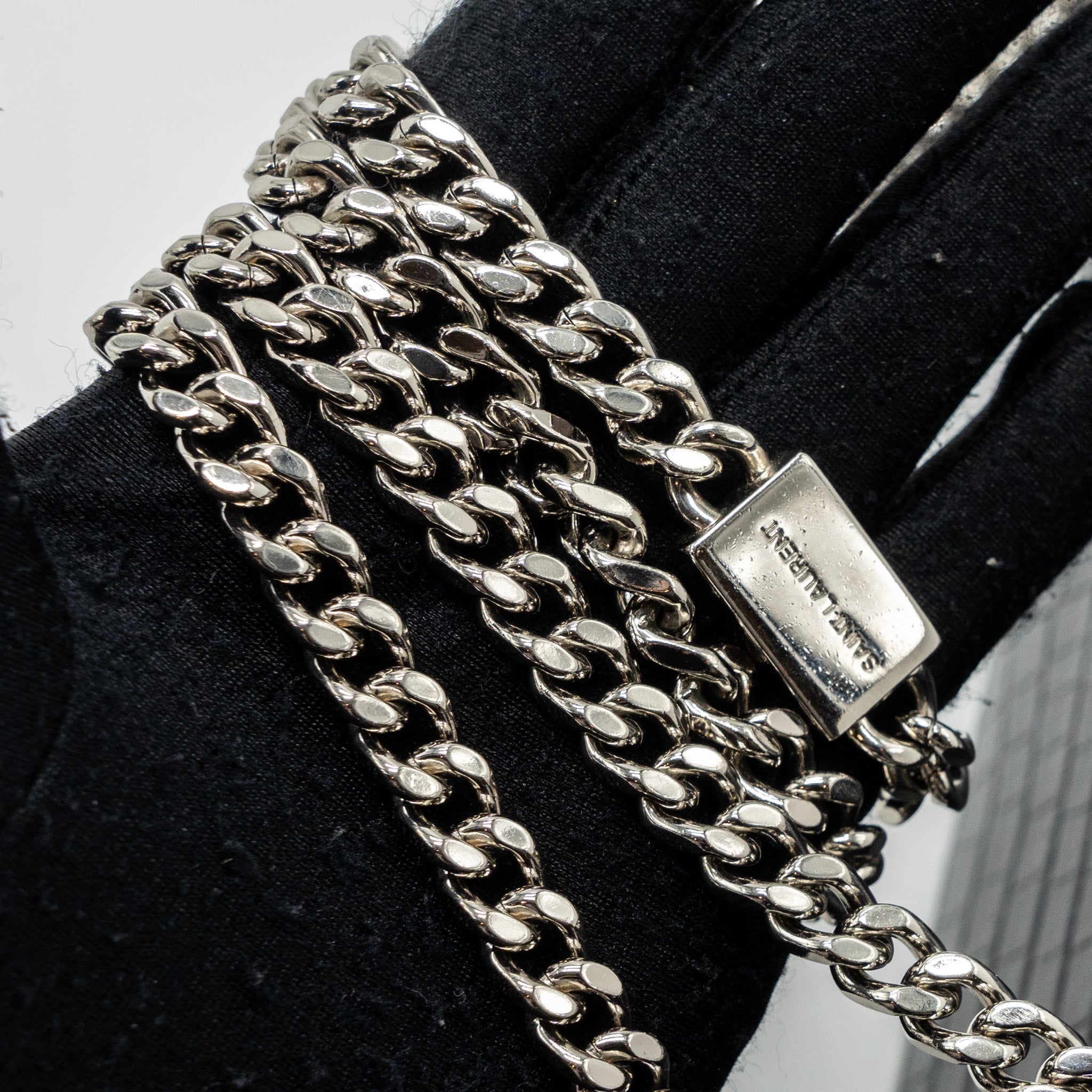 saint-laurent-ysl-kate-tassel-croc-embossed-calfskin-black-shw