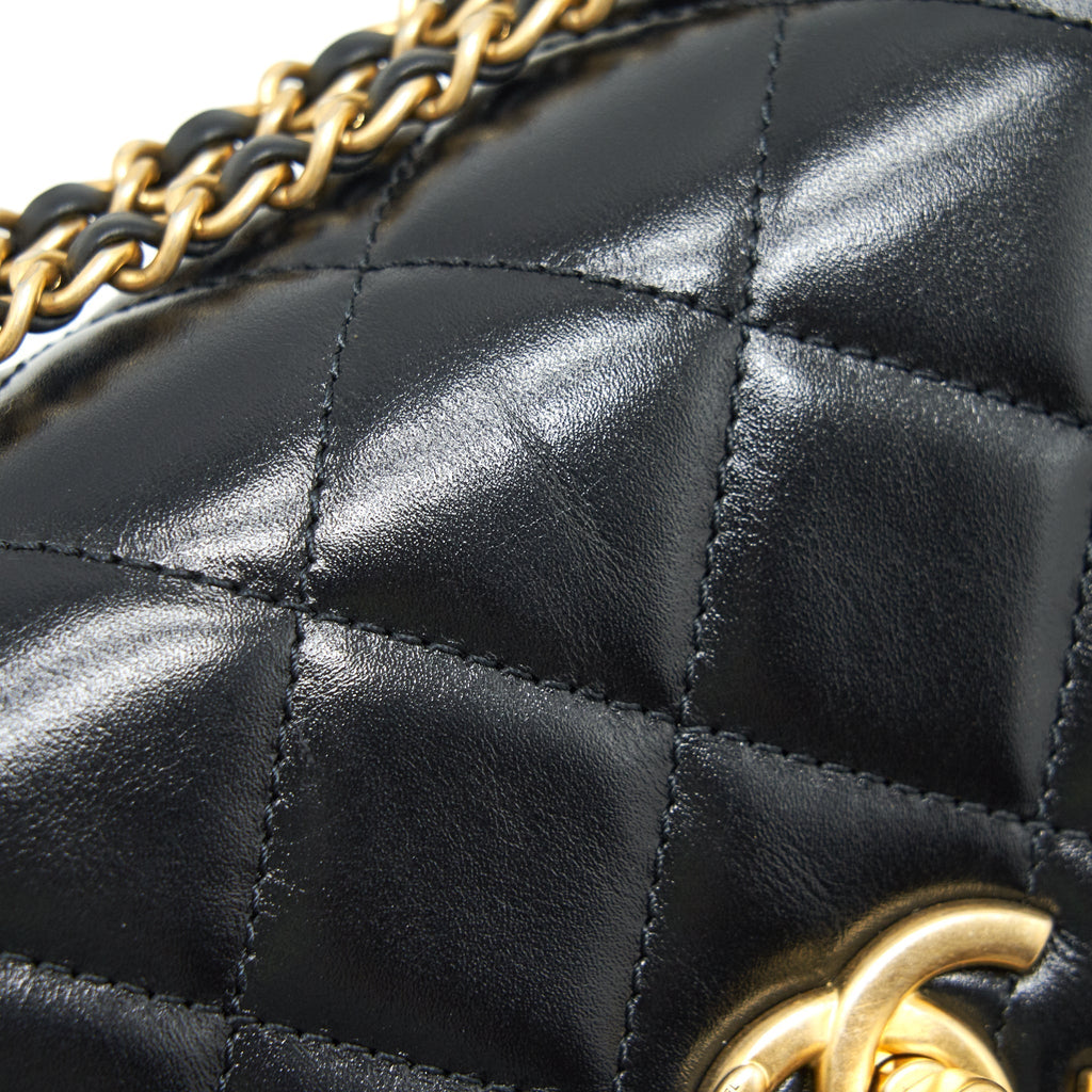 chanel-21a-gold-crush-flap-bag-calfskin-black-ghw