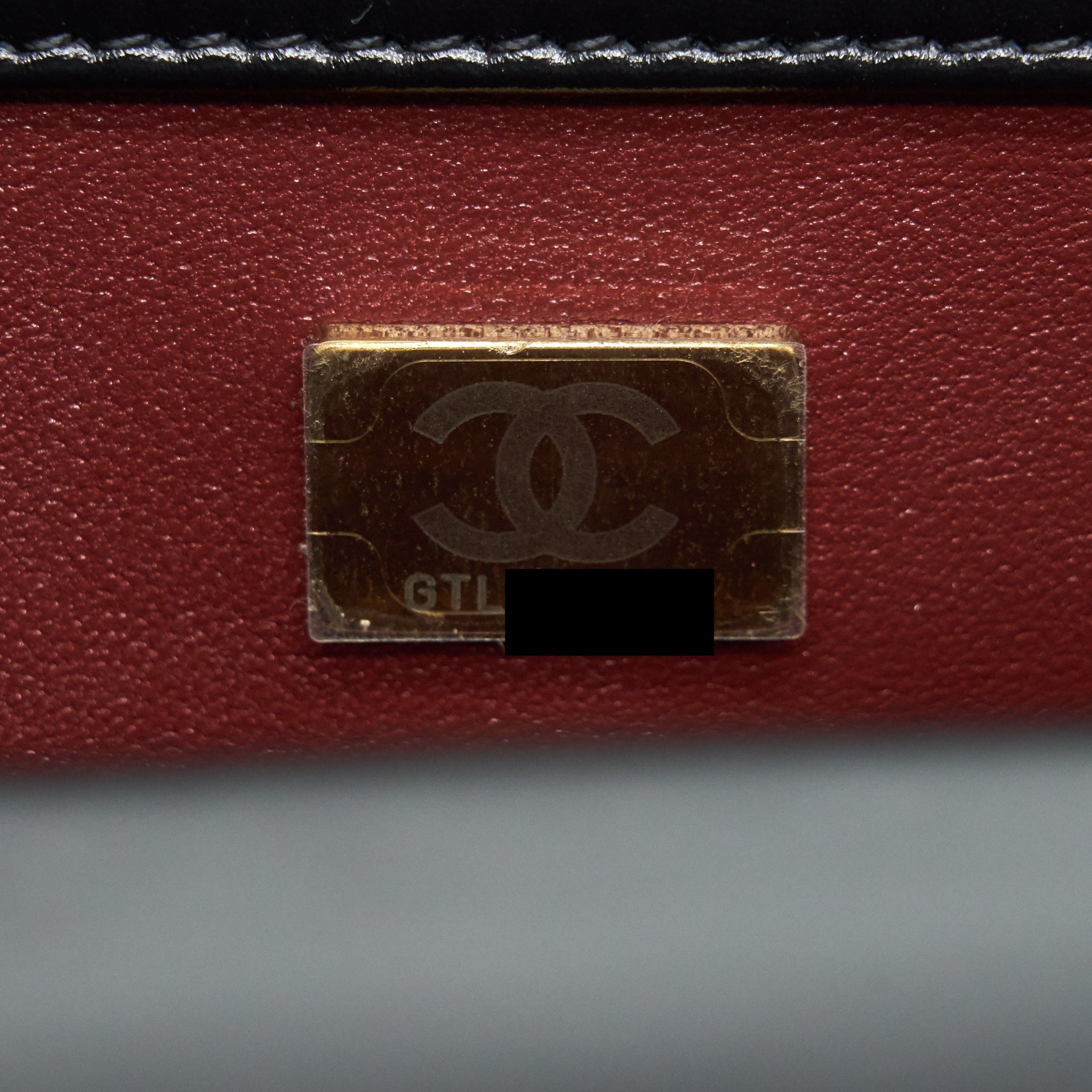 chanel-21a-gold-crush-flap-bag-calfskin-black-ghw