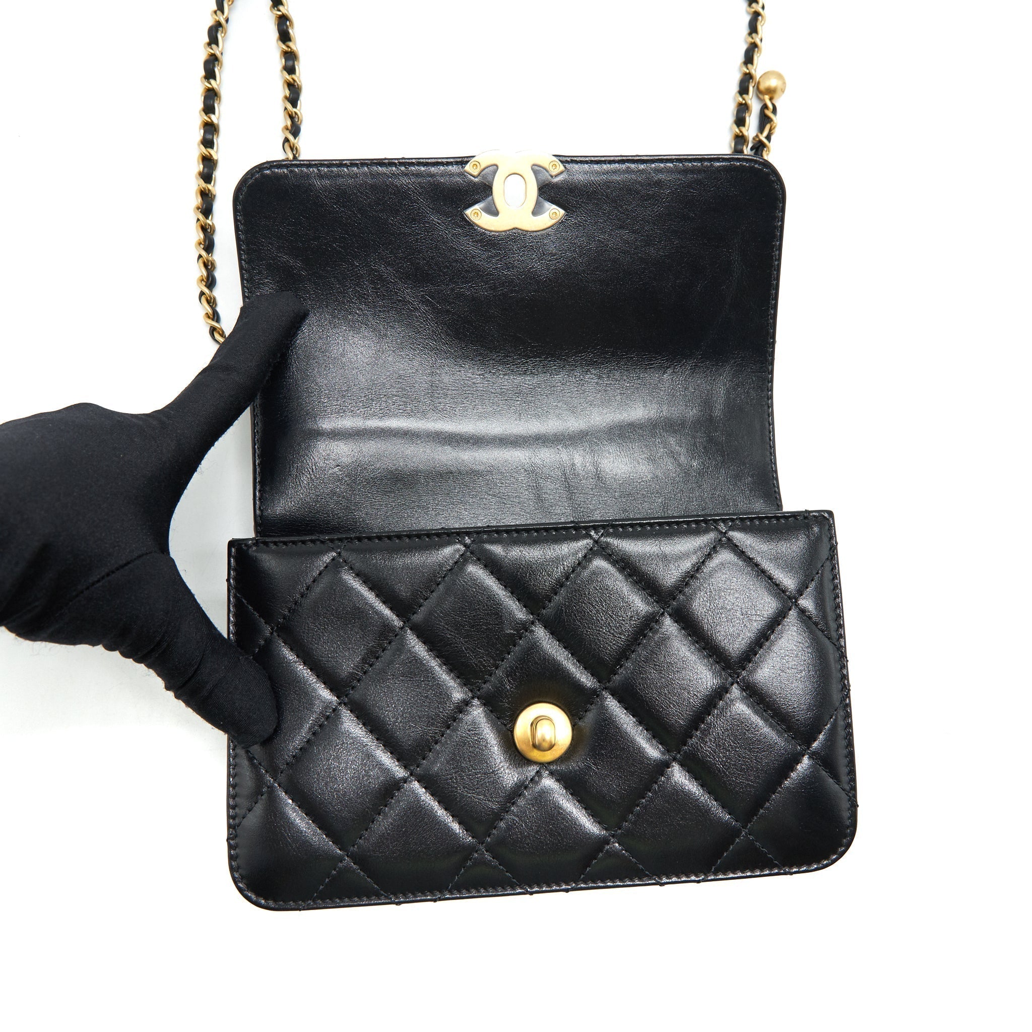 chanel-21a-gold-crush-flap-bag-calfskin-black-ghw