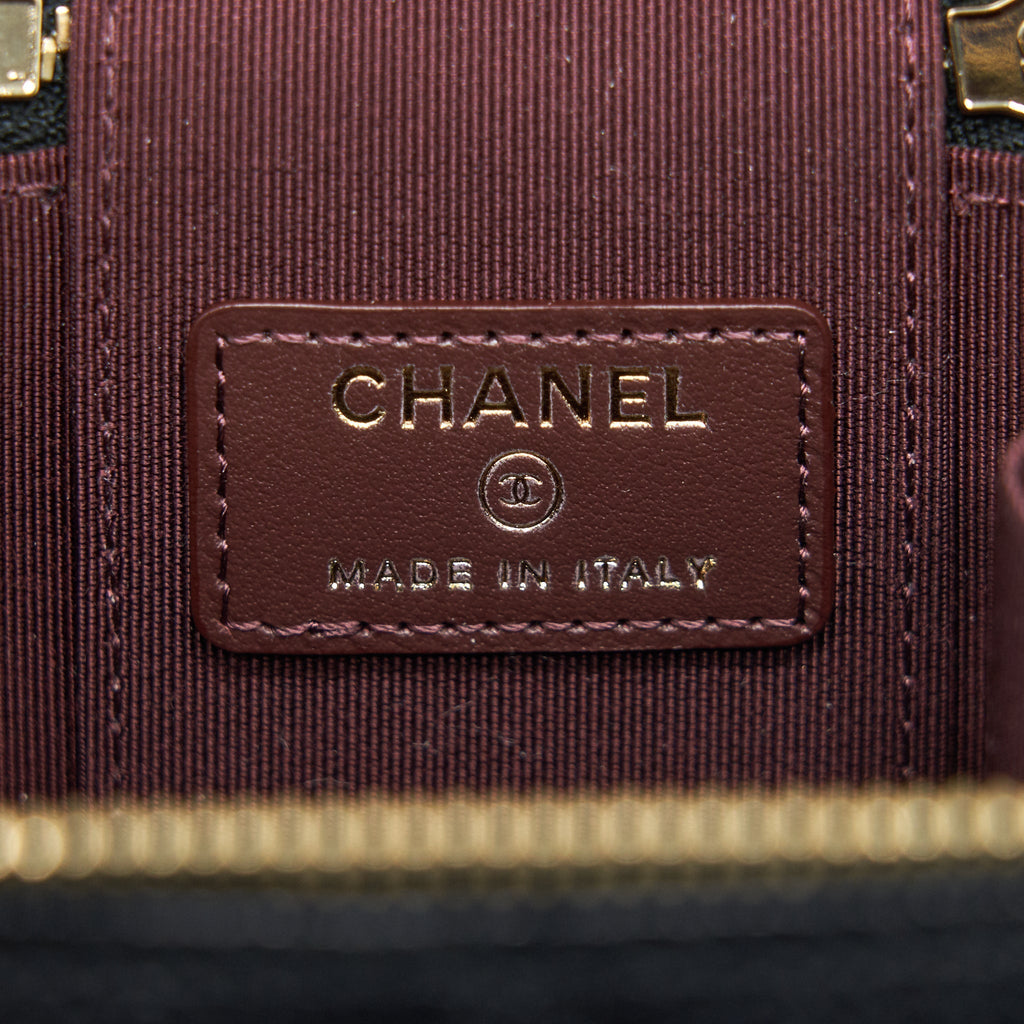 chanel-small-vanity-with-chain-caviar-black-lghw