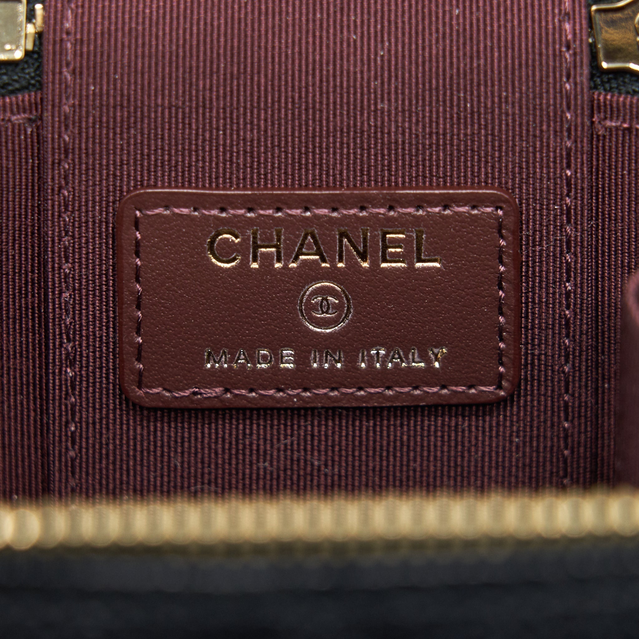 chanel-small-vanity-with-chain-caviar-black-lghw