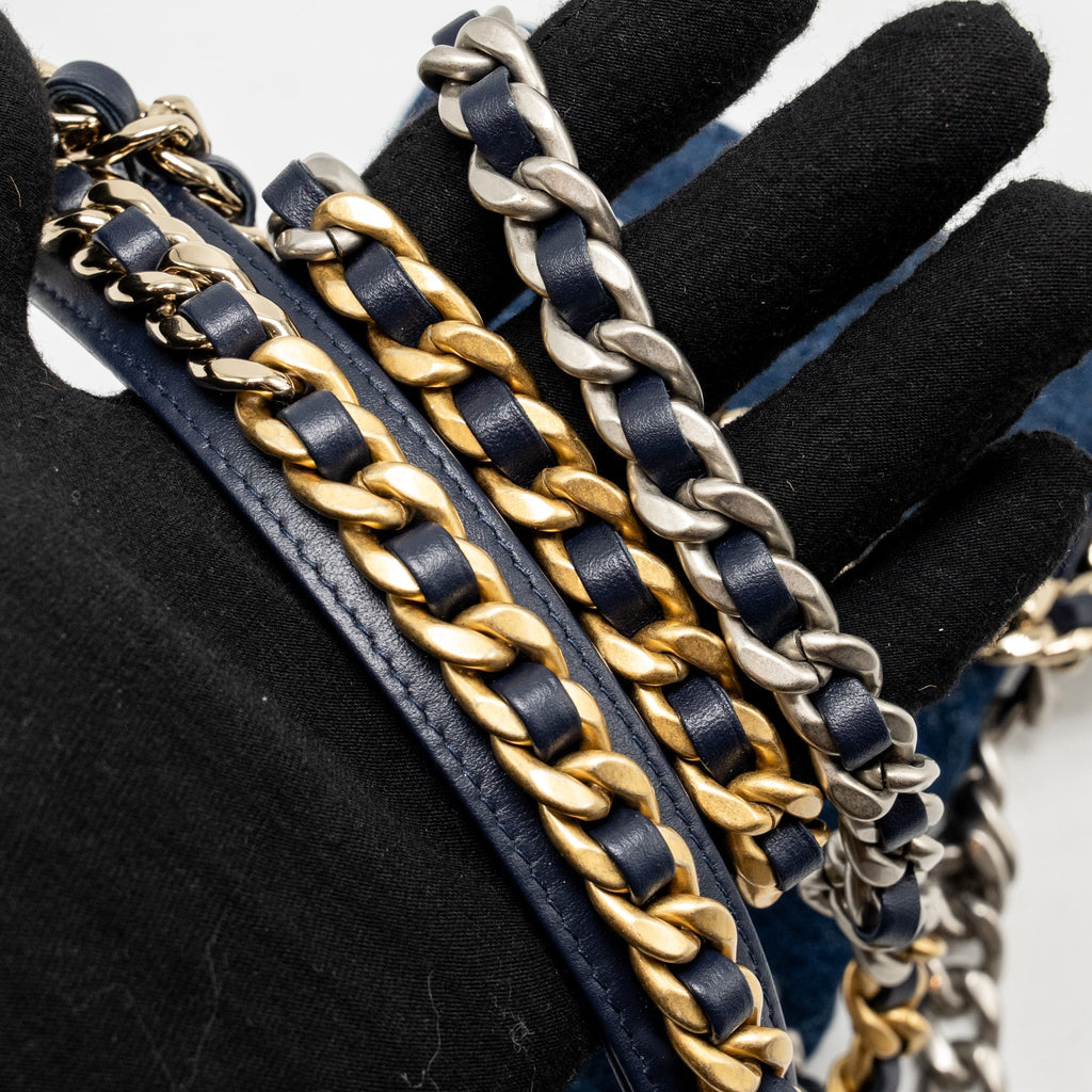 chanel-19-wallet-on-chain-denim-dark-blue-multicolor-hardware-microchip