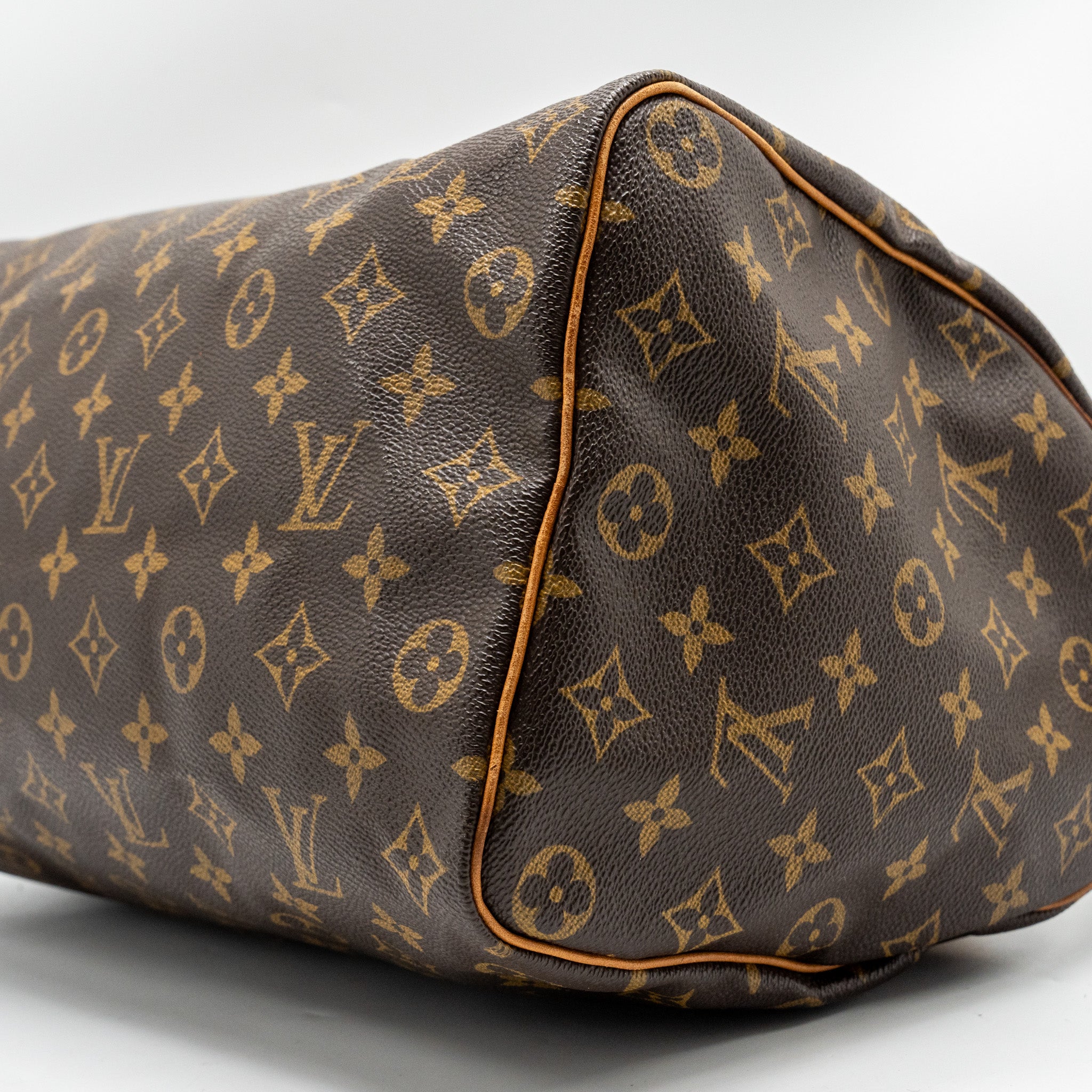 louis-vuitton-speedy-35-monogram-canvas-ghw-1