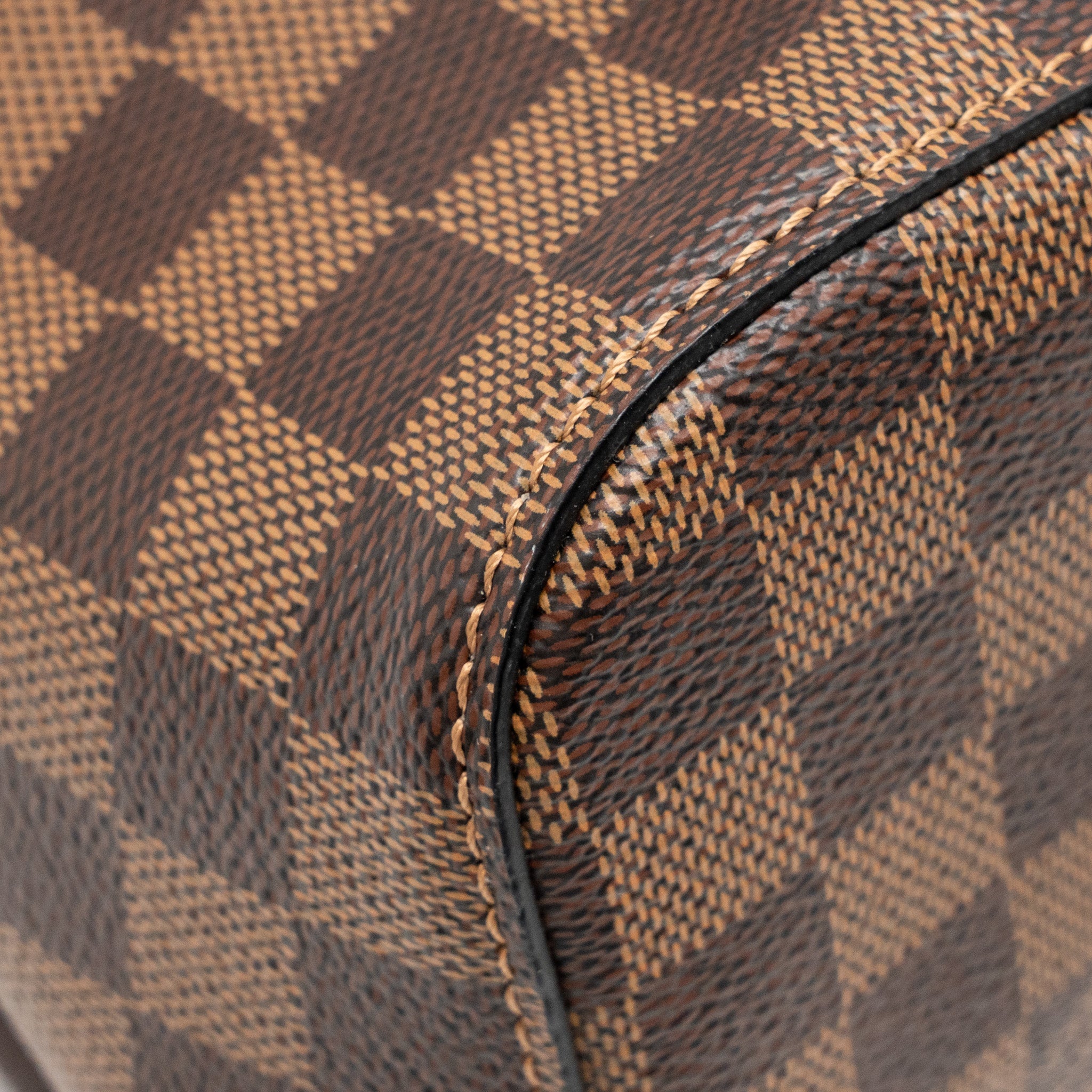 louis-vuitton-neo-noe-damier-ebene-canvas-light-pink-ghw