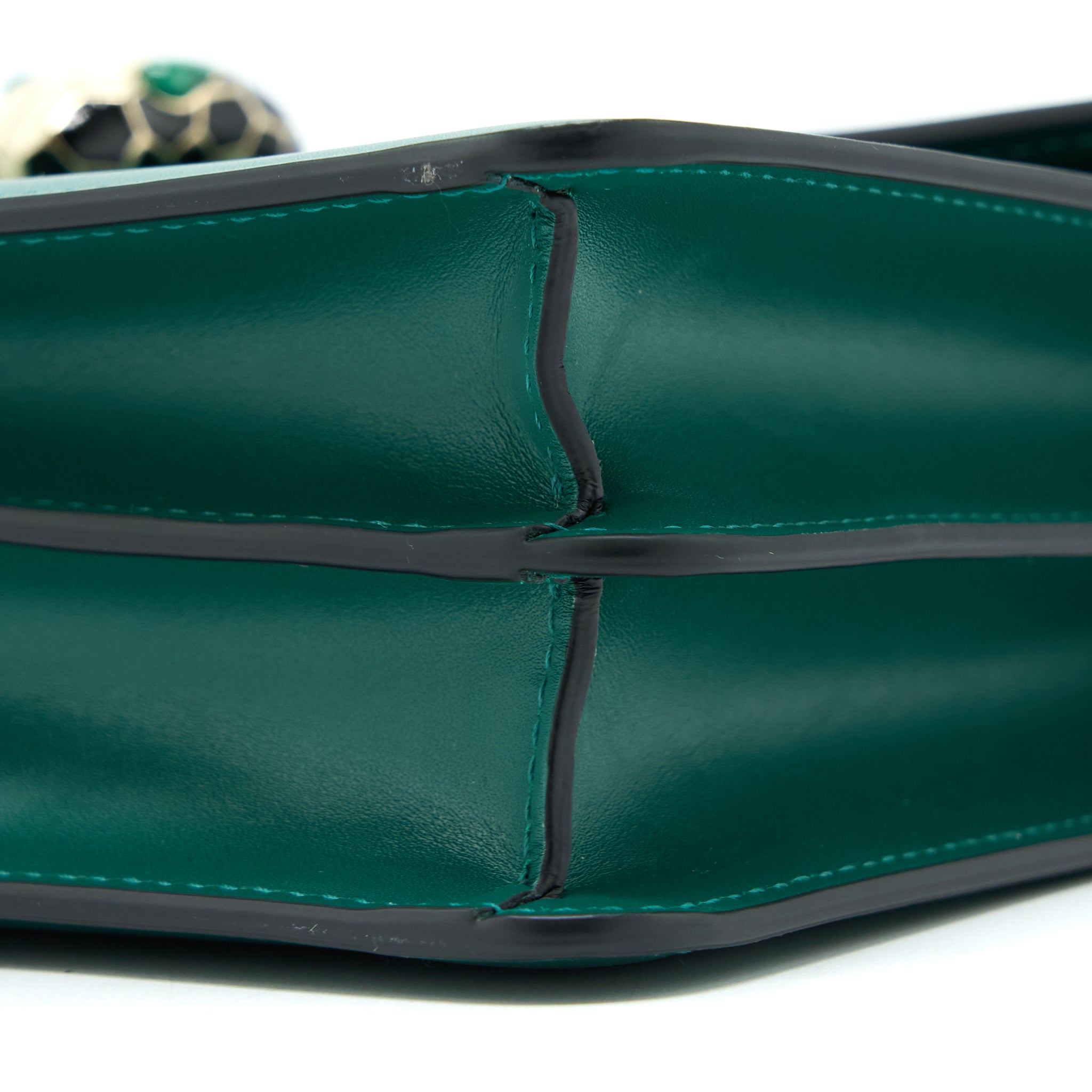 bvlgari-serpenti-forever-shoulder-bag-calfskin-green-lghw