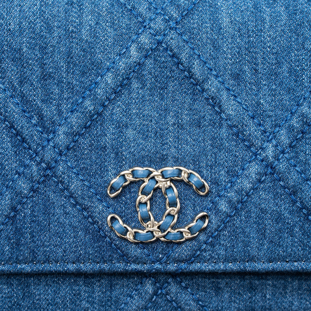 chanel-19-wallet-on-chain-denim-blue-multicolor-hardware