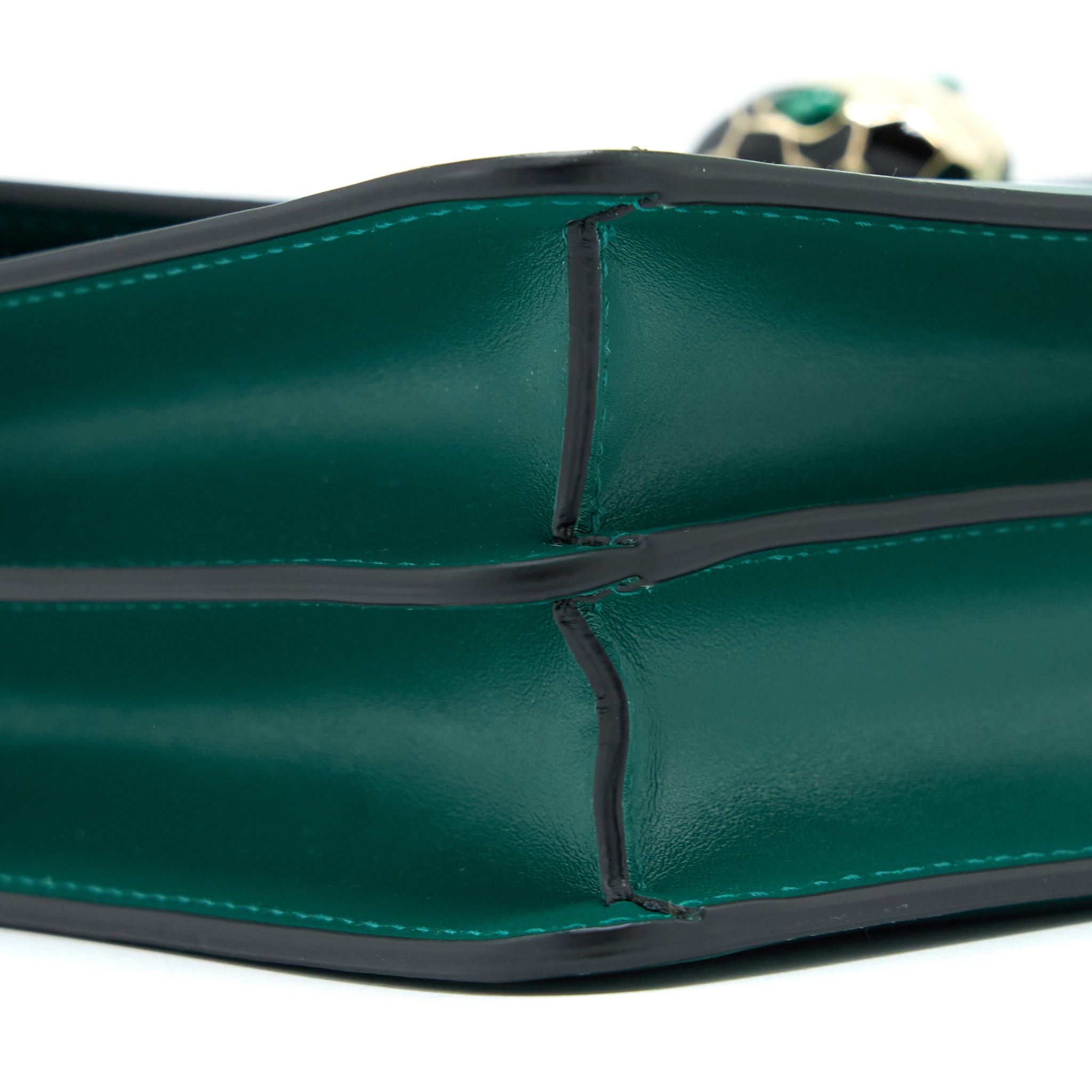bvlgari-serpenti-forever-shoulder-bag-calfskin-green-lghw