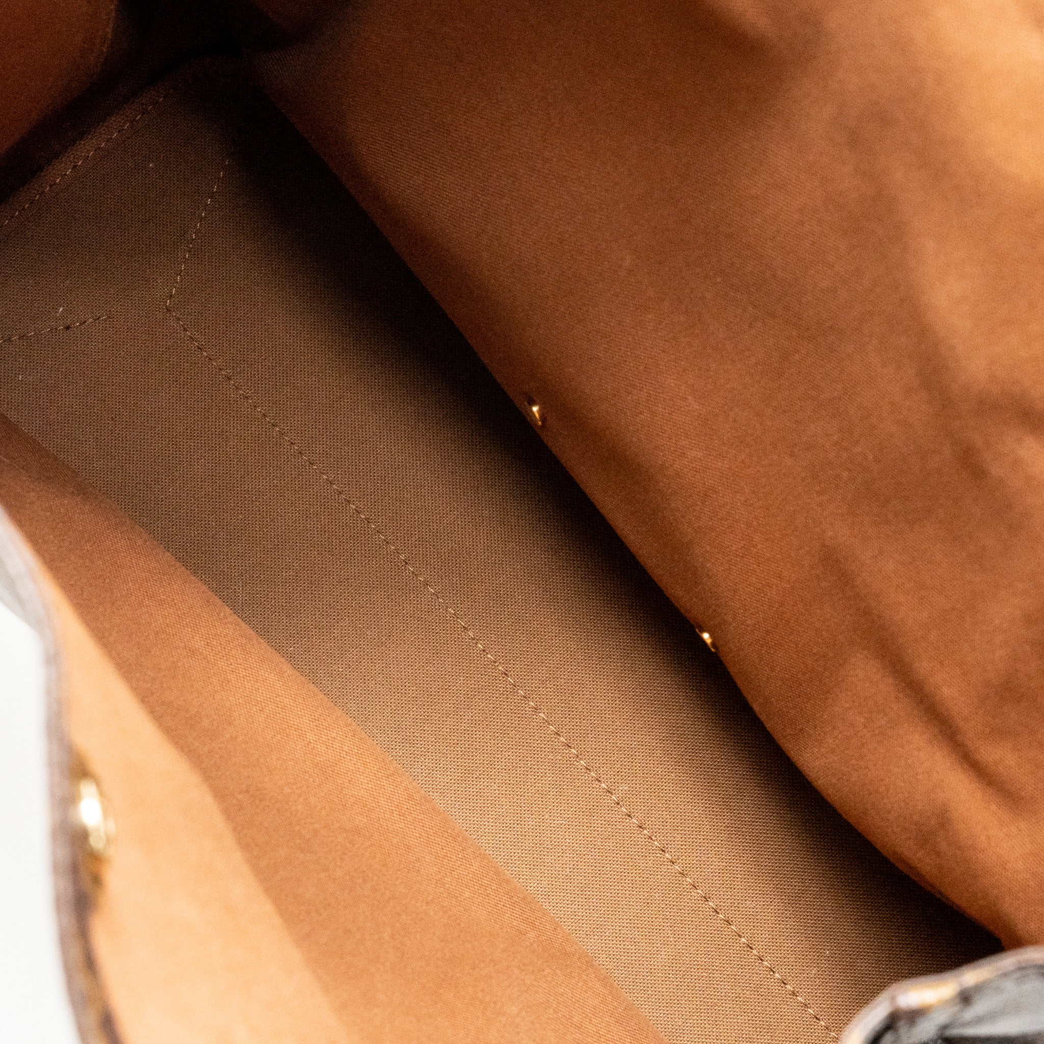 louis-vuitton-atlantis-gm-monogram-canvas-ghw