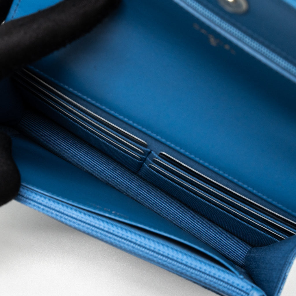 chanel-19-wallet-on-chain-denim-blue-multicolor-hardware
