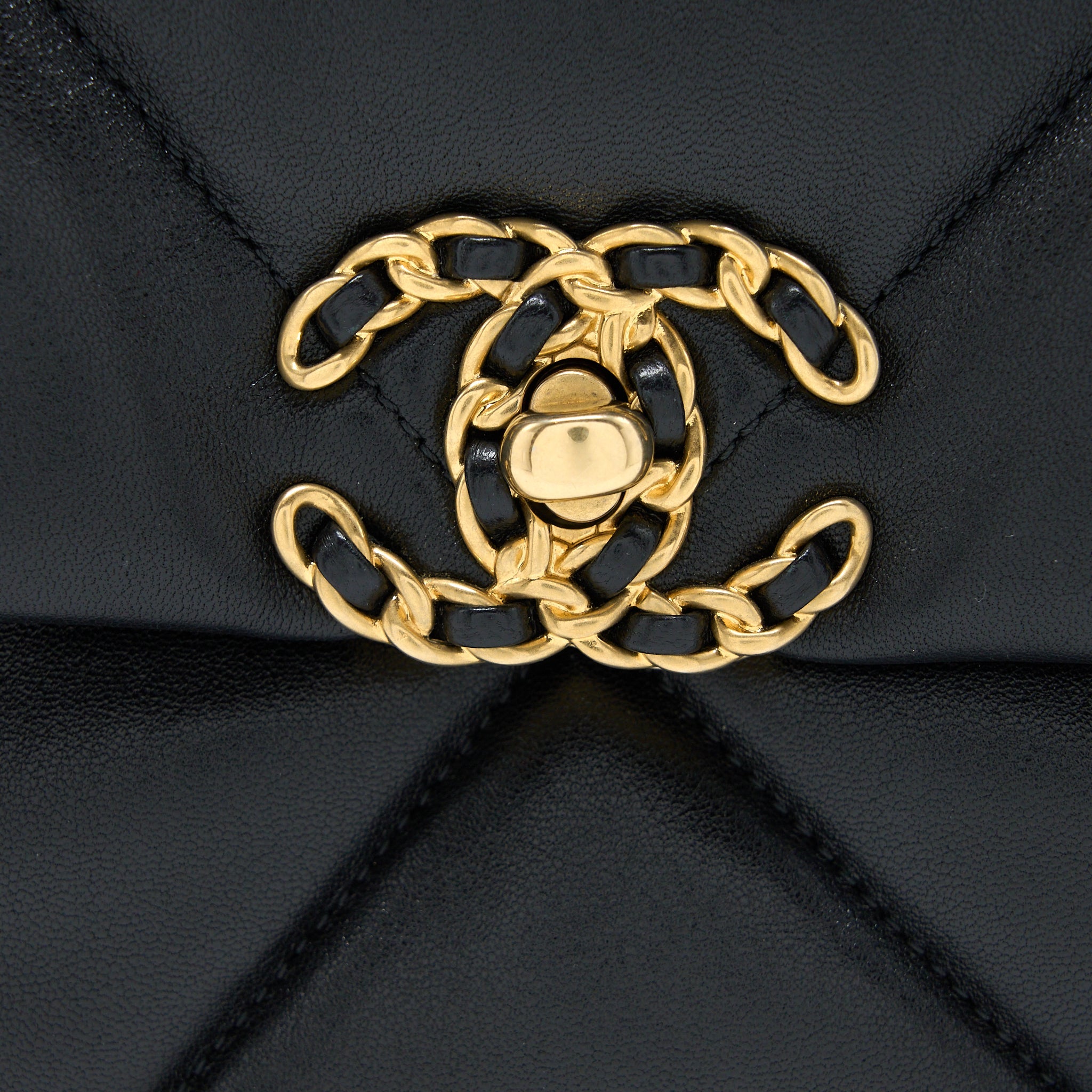 copy-of-chanel-medium-19-bag-lambskin-black-multicolour-hardware