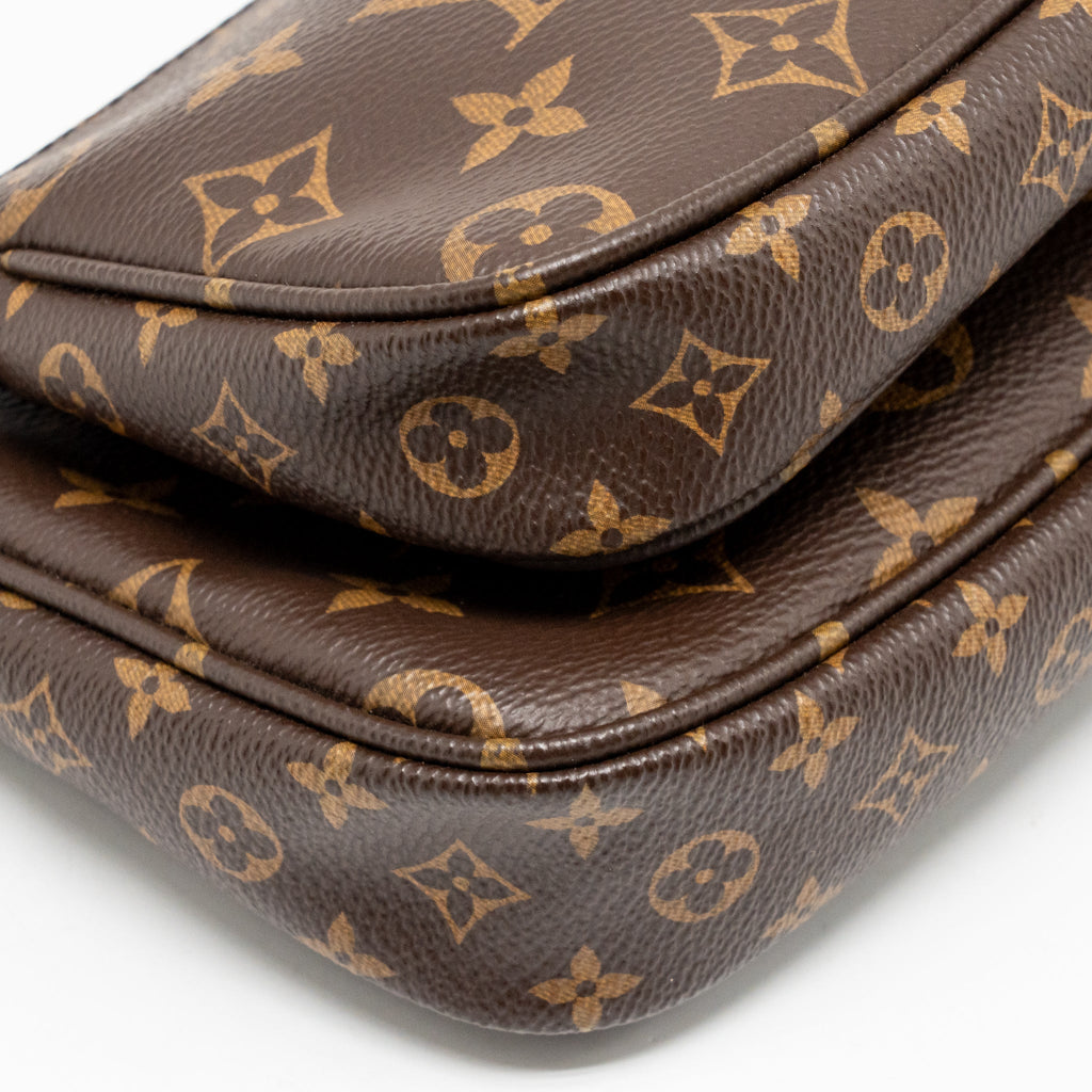 louis-vuitton-multi-pochette-accessoires-monogram-canvas-khaki-ghw