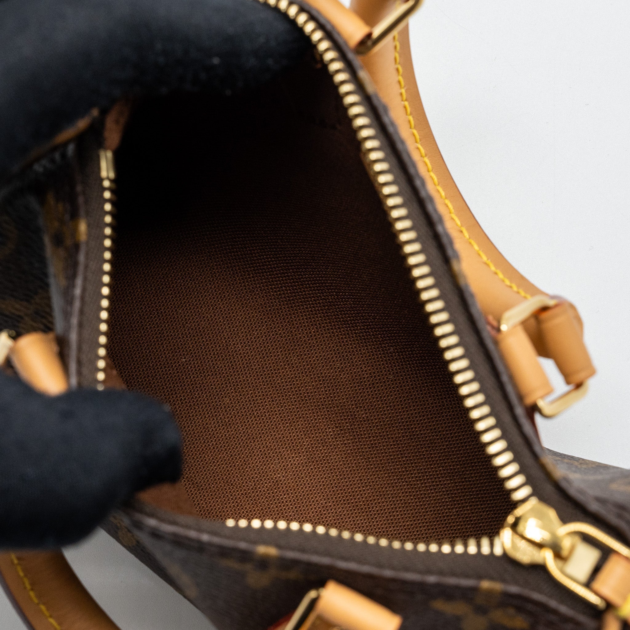 louis-vuitton-nano-speedy-monogram-canvas-ghw-5