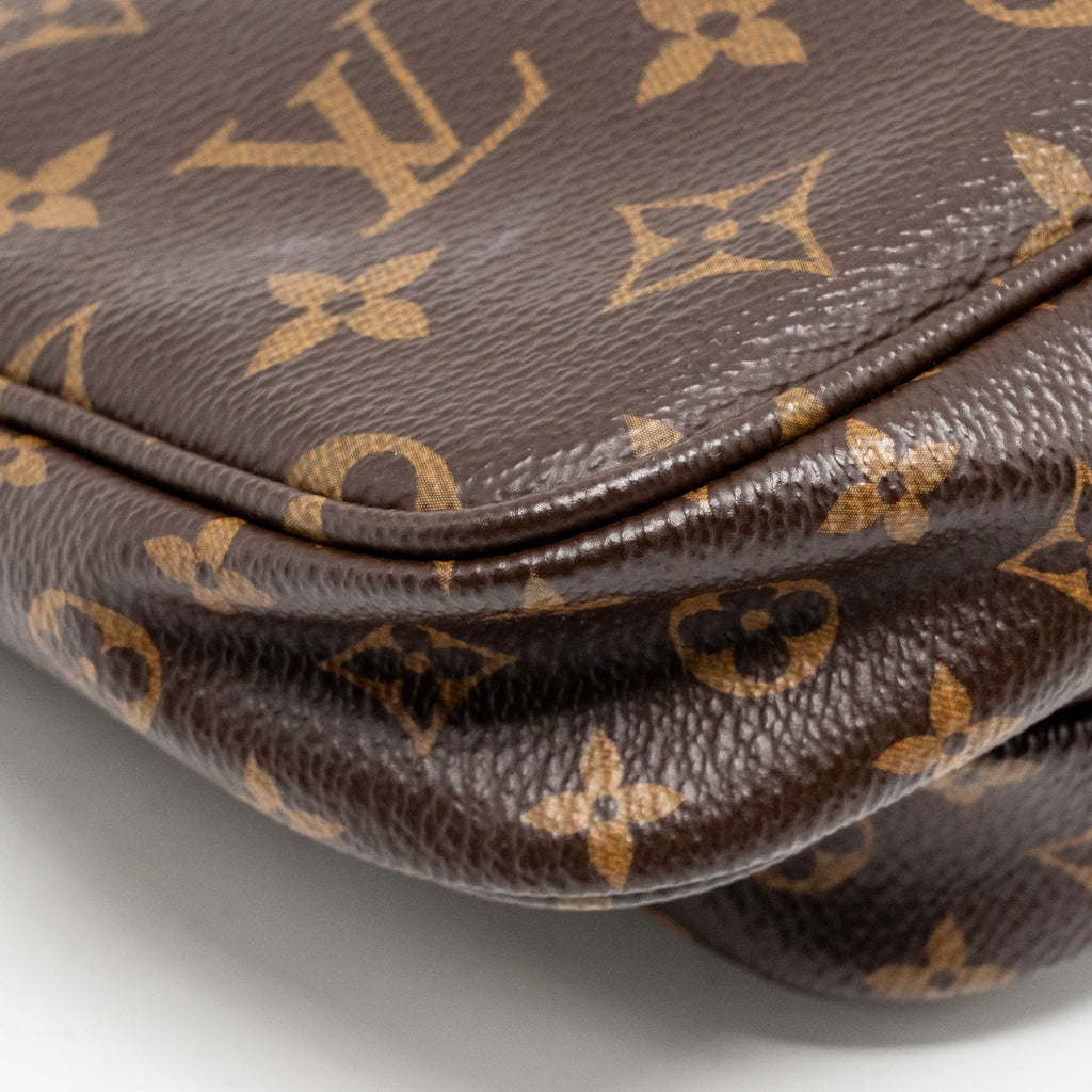 louis-vuitton-multi-pochette-accessoires-monogram-canvas-khaki-ghw