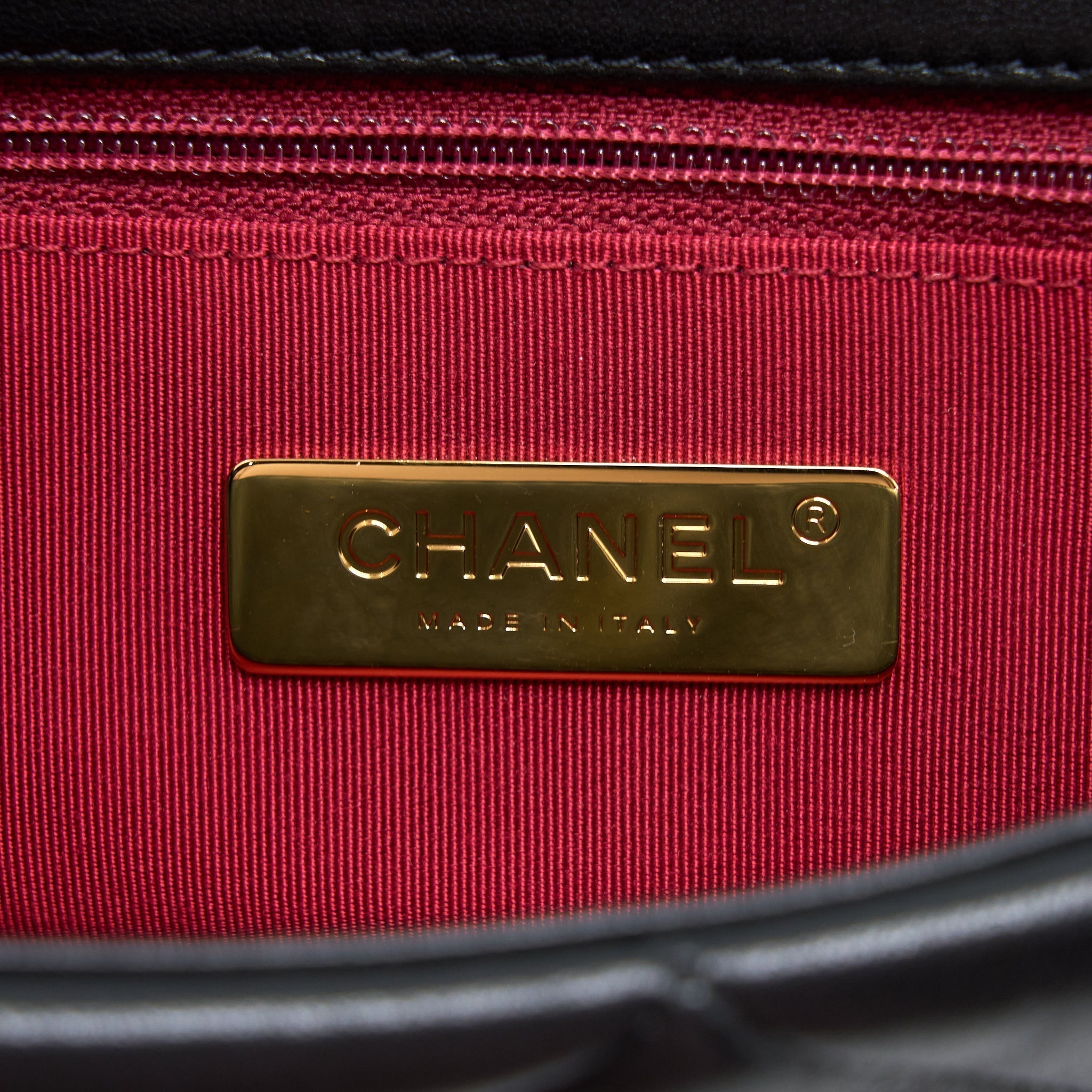 copy-of-chanel-medium-19-bag-lambskin-black-multicolour-hardware