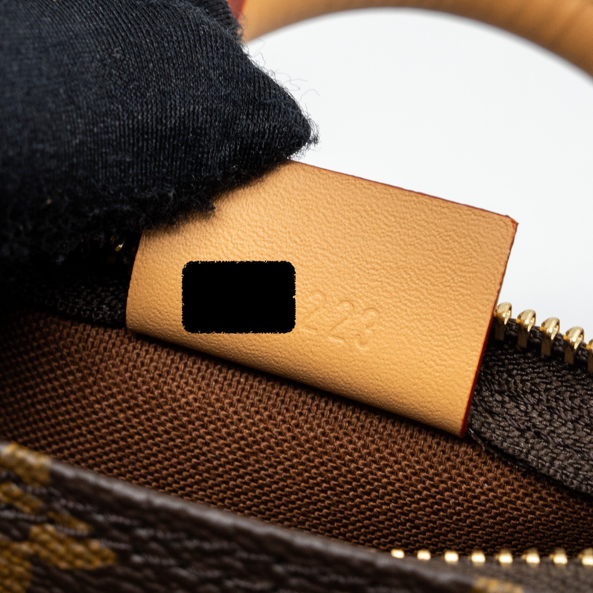 louis-vuitton-nano-speedy-monogram-canvas-ghw-5