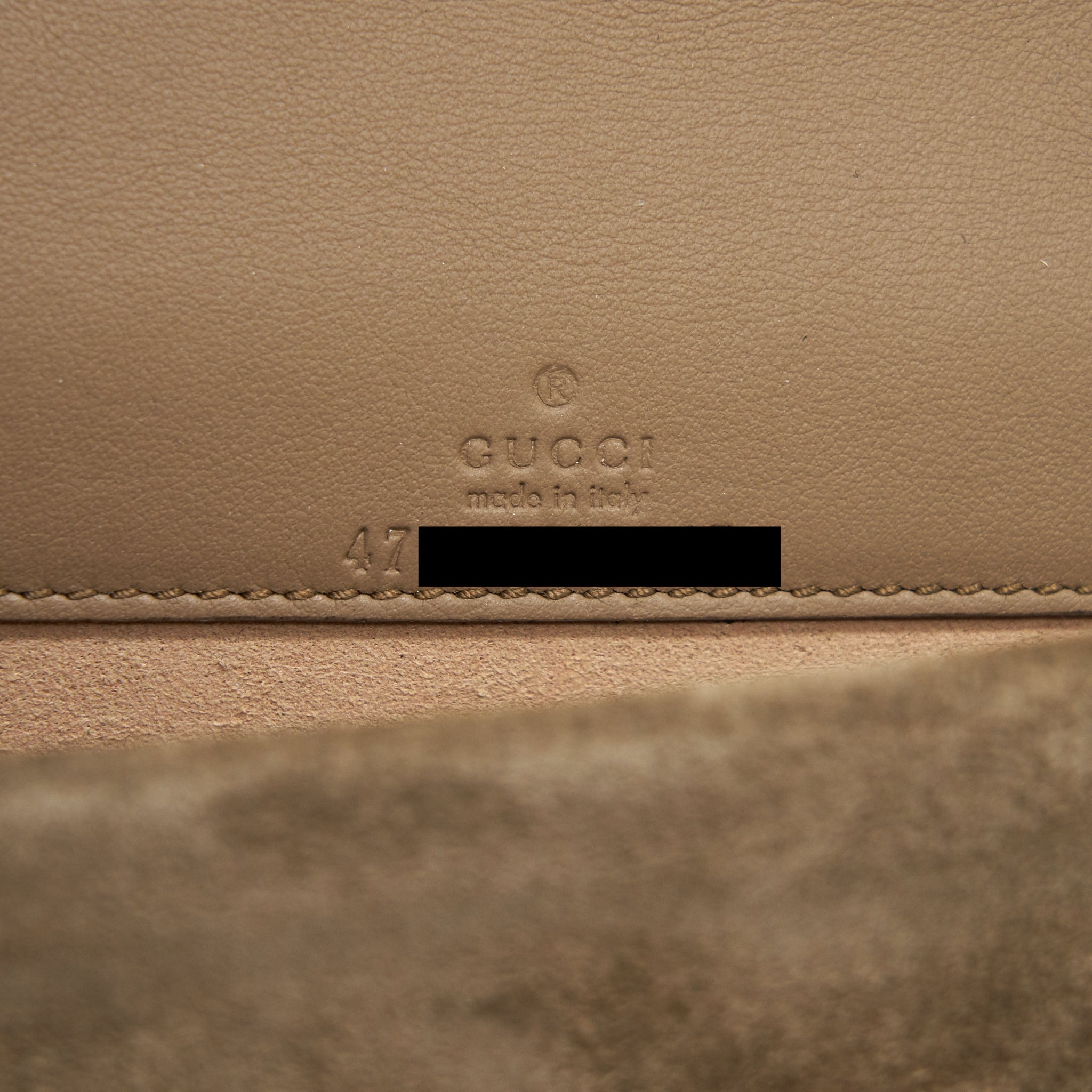 gucci-dionysus-gg-supreme-super-mini-bag-beige-1