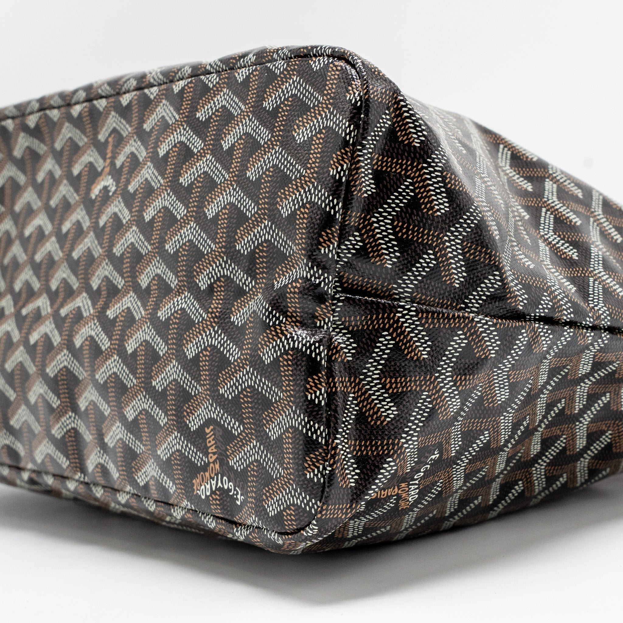 goyard-boheme-hobo-bag-goyardine-canvas-calfskin-brown-shw-1