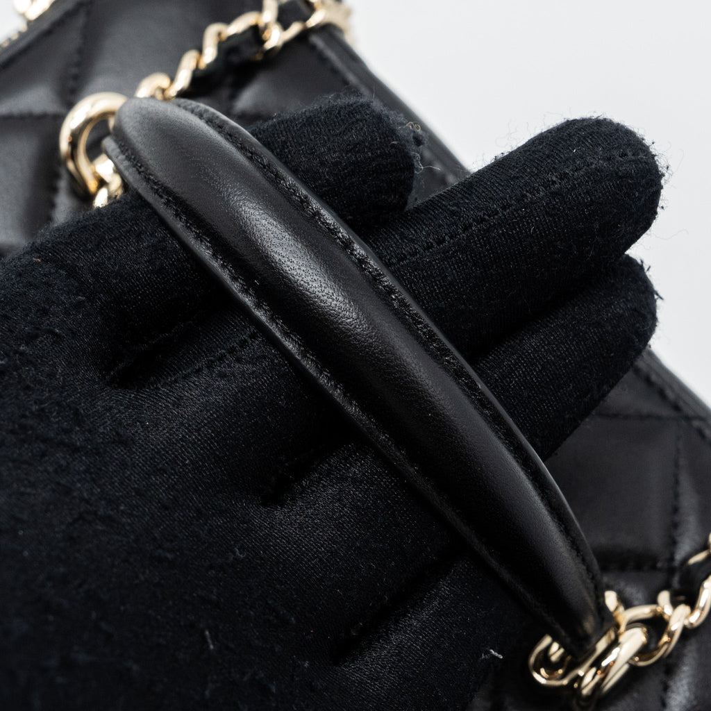 chanel-top-handle-long-vanity-with-chain-lambskin-black-lghwmicrochip