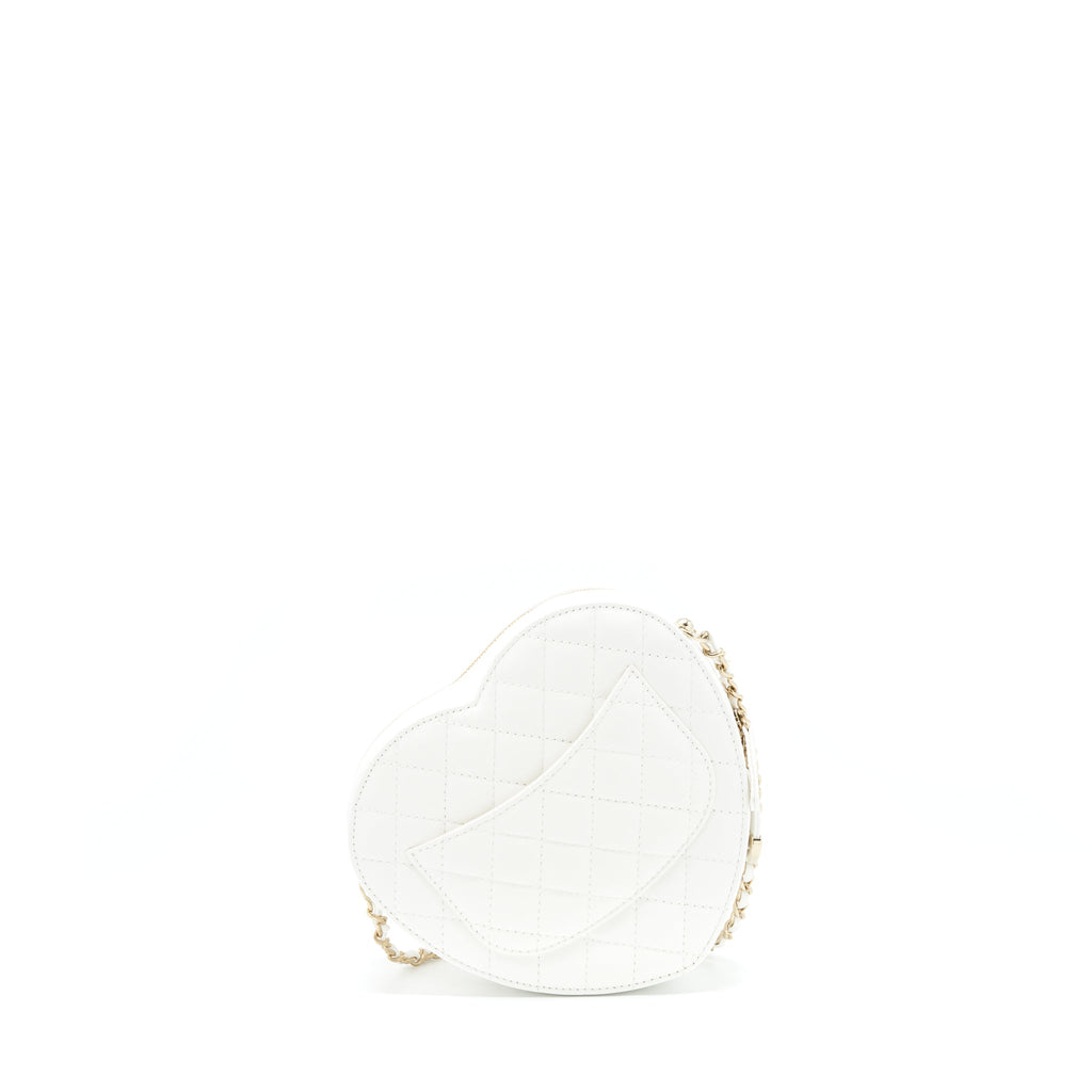 chanel-22s-heart-bag-lambskin-white-lghw-microchip-1