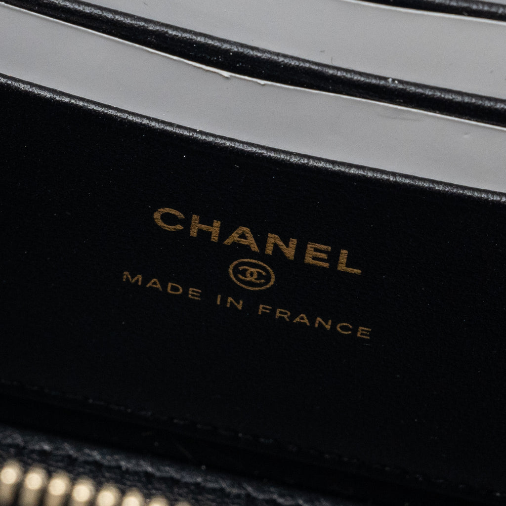 chanel-top-handle-long-vanity-with-chain-lambskin-black-lghwmicrochip