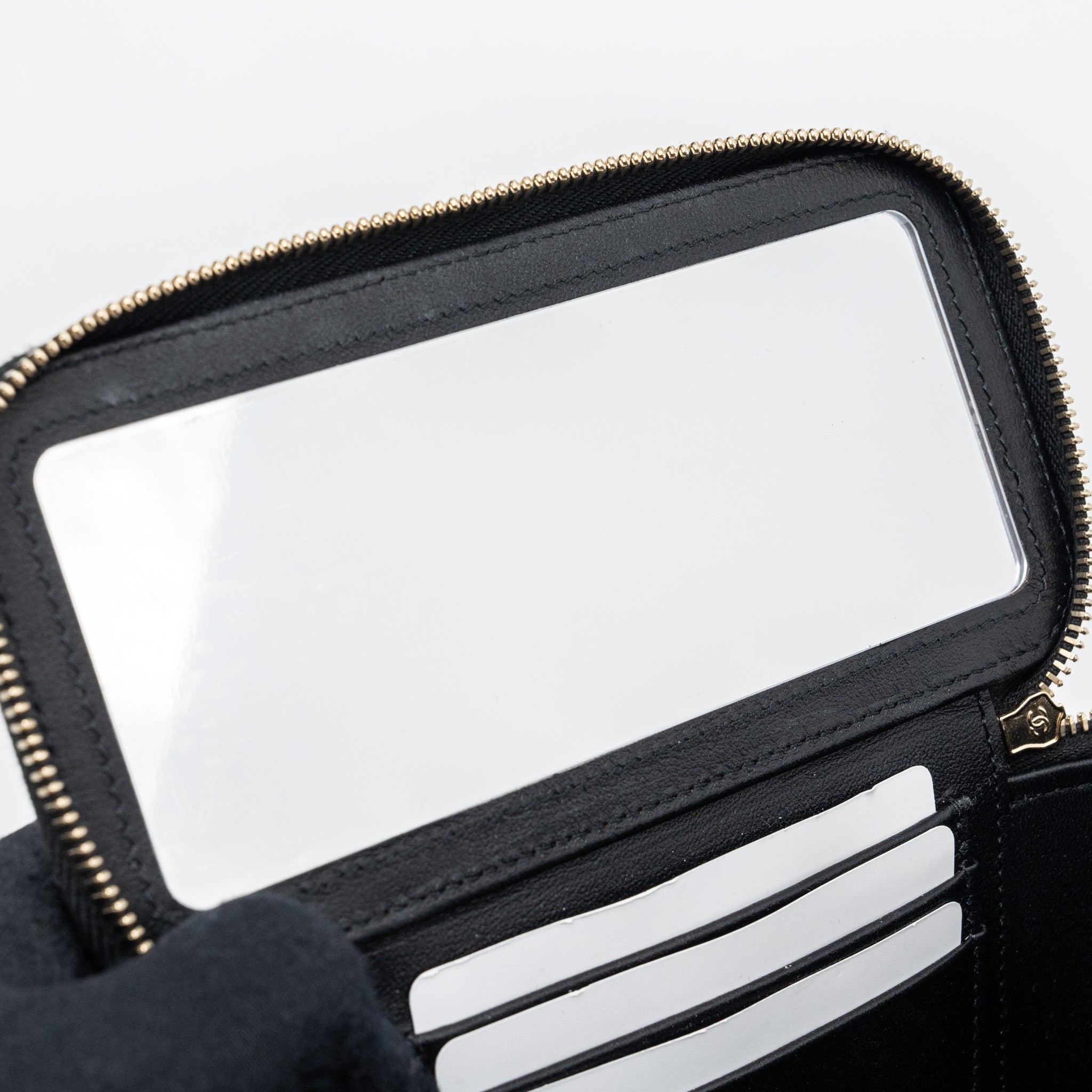 chanel-top-handle-long-vanity-with-chain-lambskin-black-lghwmicrochip