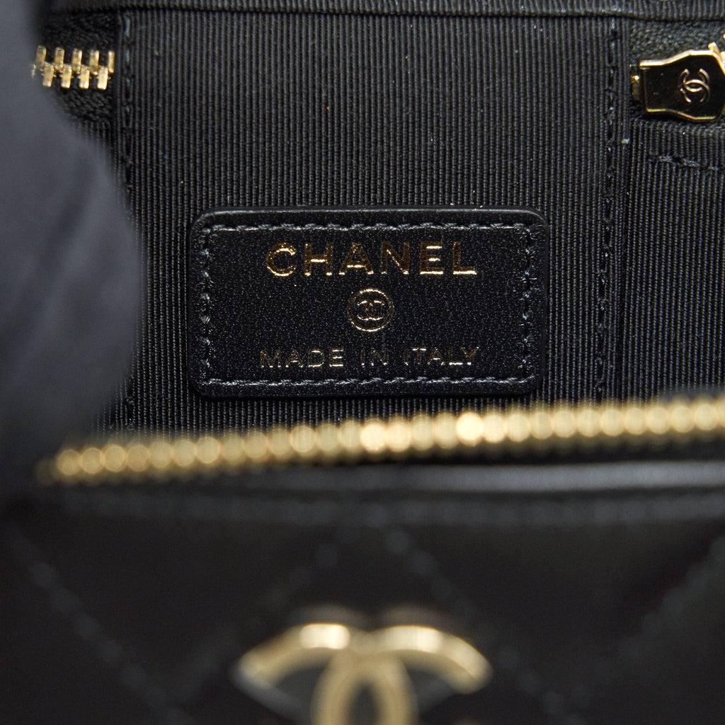 chanel-mini-vanity-with-camellia-chain-lambskin-black-lghw