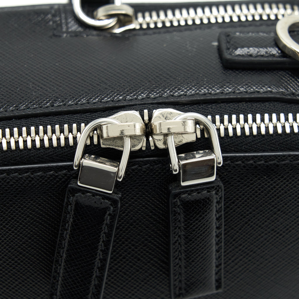 prada-saffiano-black