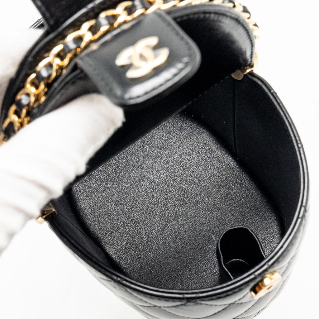 chanel-picnic-vanity-lambskin-black-ghw-microchip-copy-1