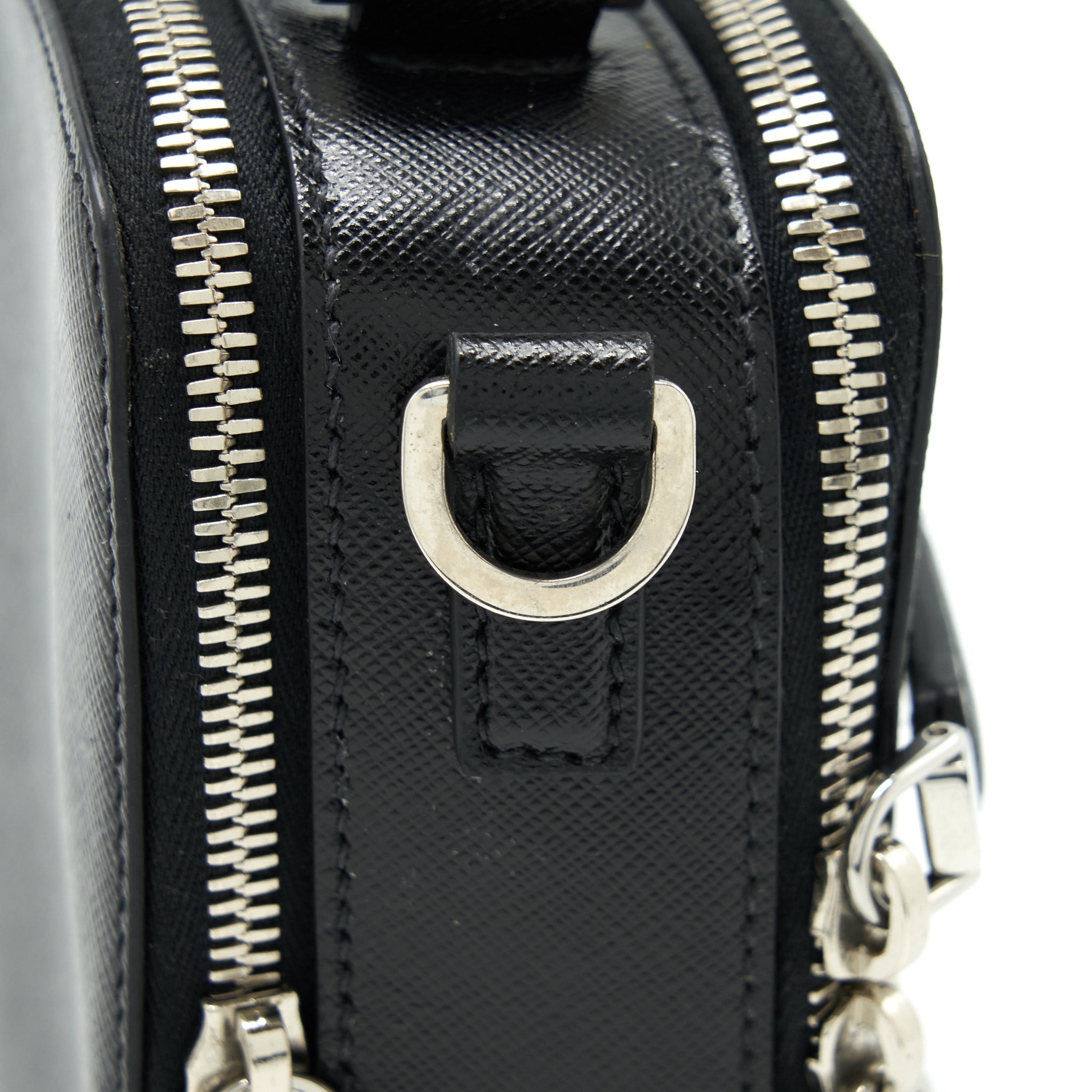 prada-saffiano-black