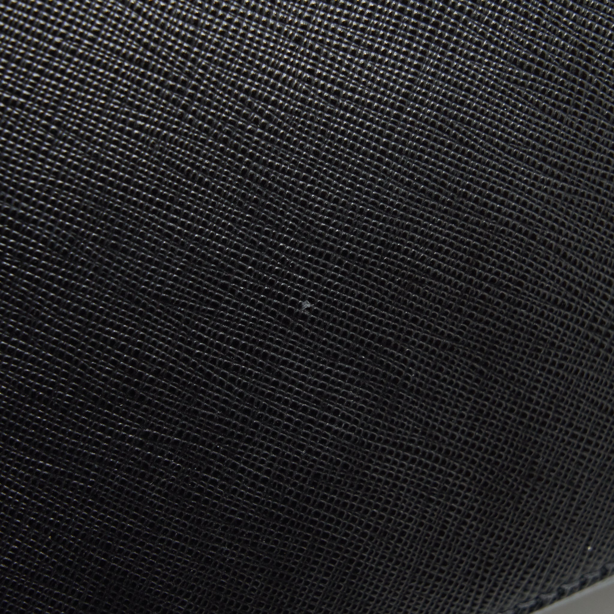 prada-saffiano-black