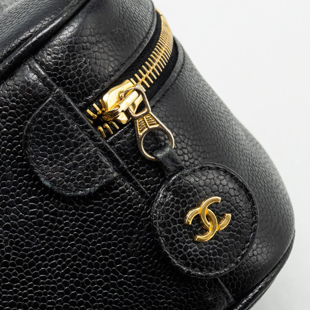 chanel-vintage-vanity-case-caviar-black-ghw-copy
